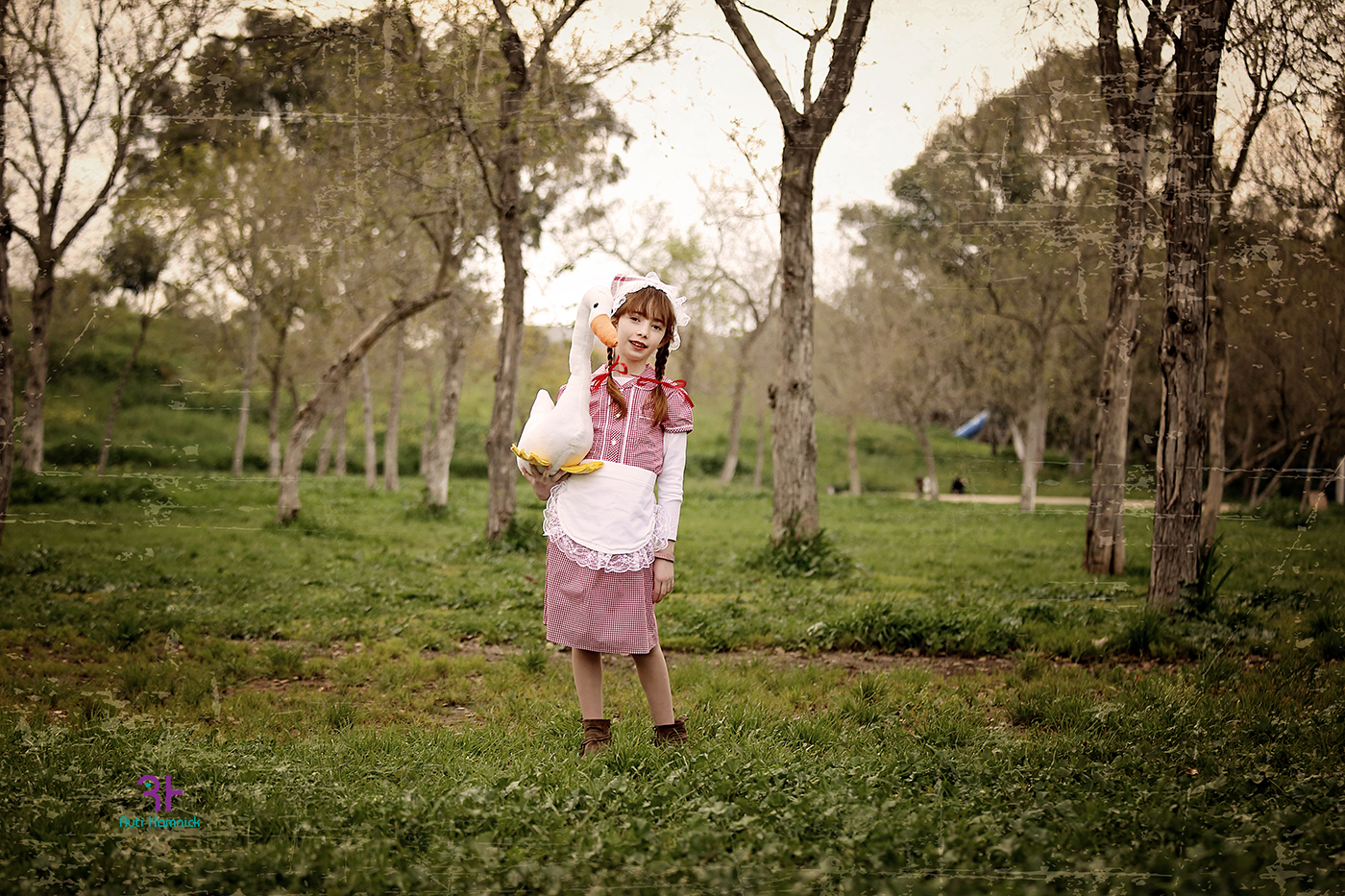 רותי המניק רועת אוזים 2.jpg