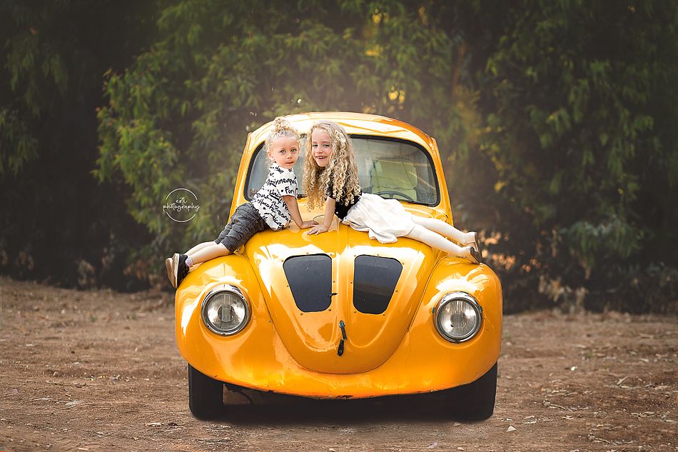 רכב צהוב שוכבים מ.jpg