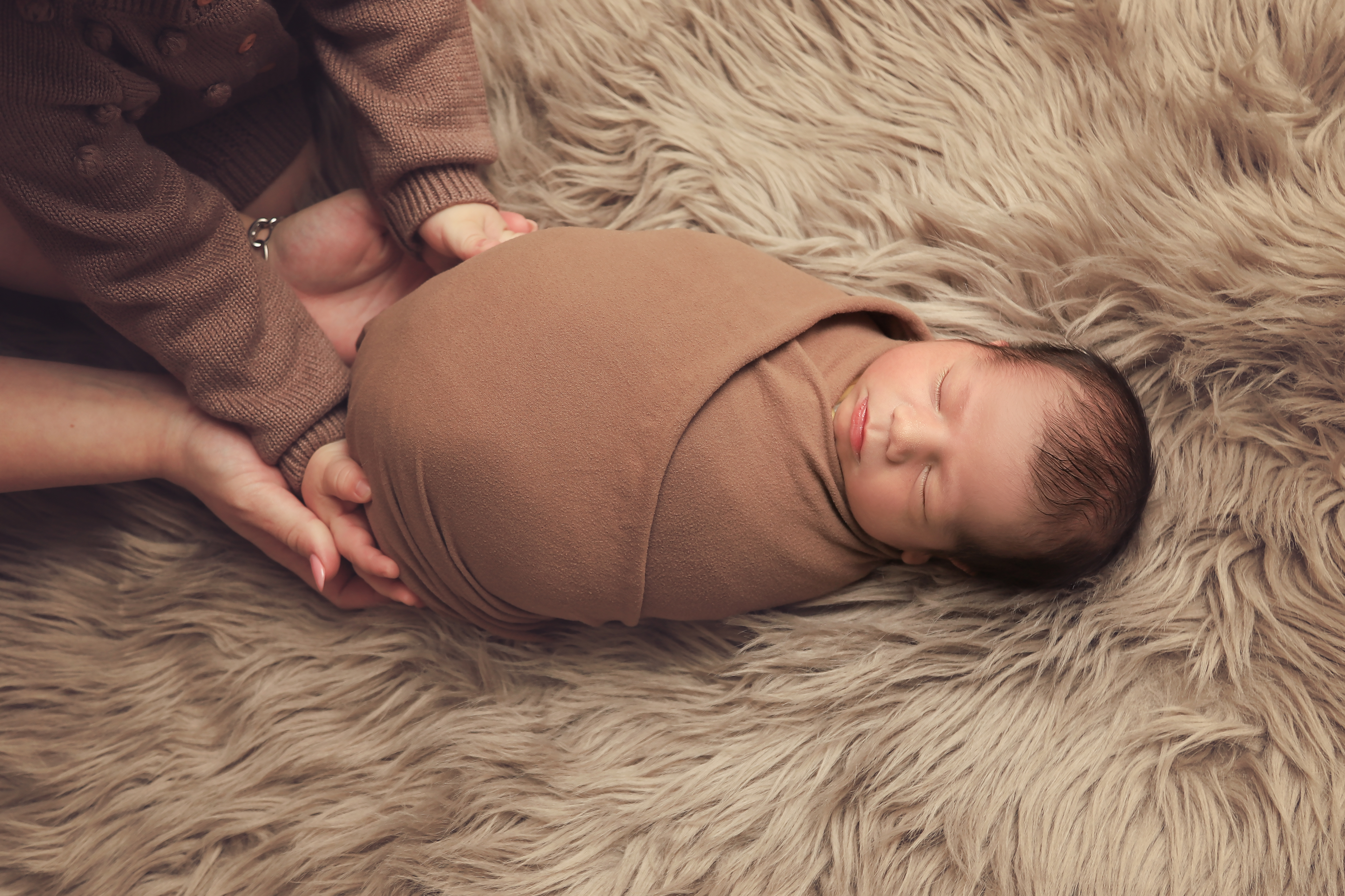 רפאל גבריאל ידים.jpg