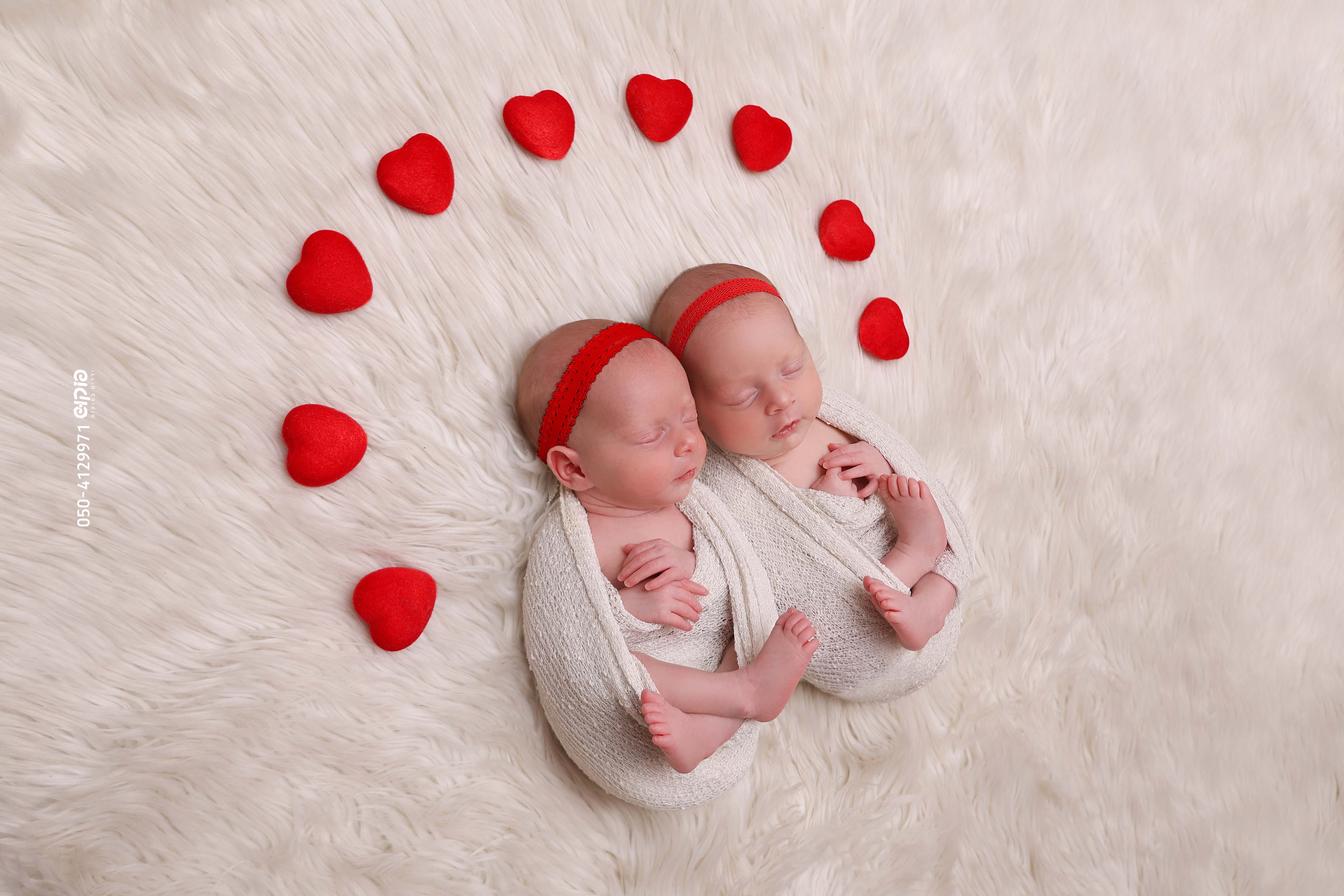 שושי 0504129971 ניו בורן חלאקה גיל שנה סטודיו חוץ צילום מקצועי פוקוש ילדים בפוקוס (6).jpg