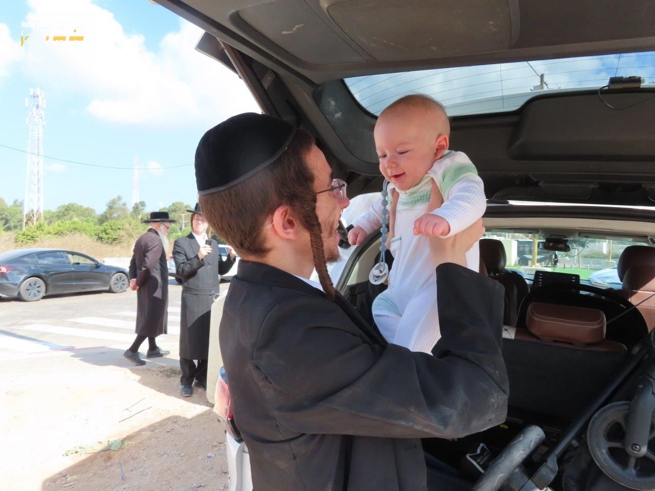 שחרור הרב דוד מנחם מינצברג  .jpg