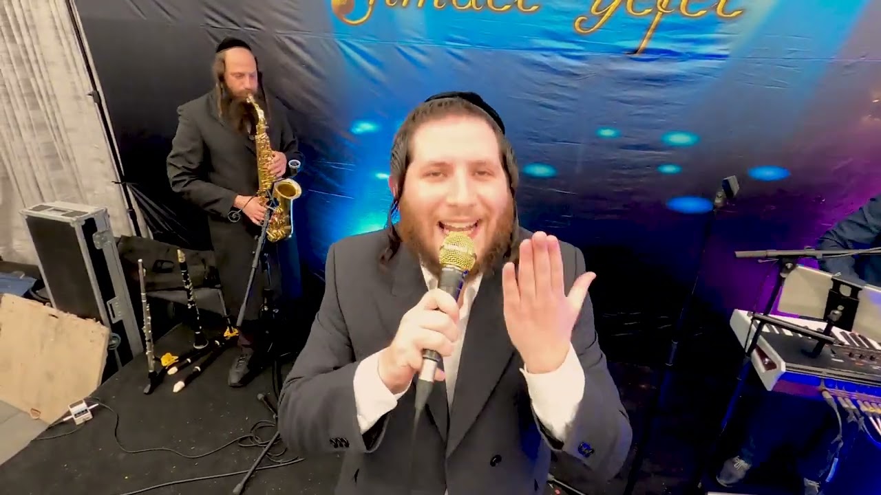 שמוליק קליין - מחרוזת ריקודים.jpg