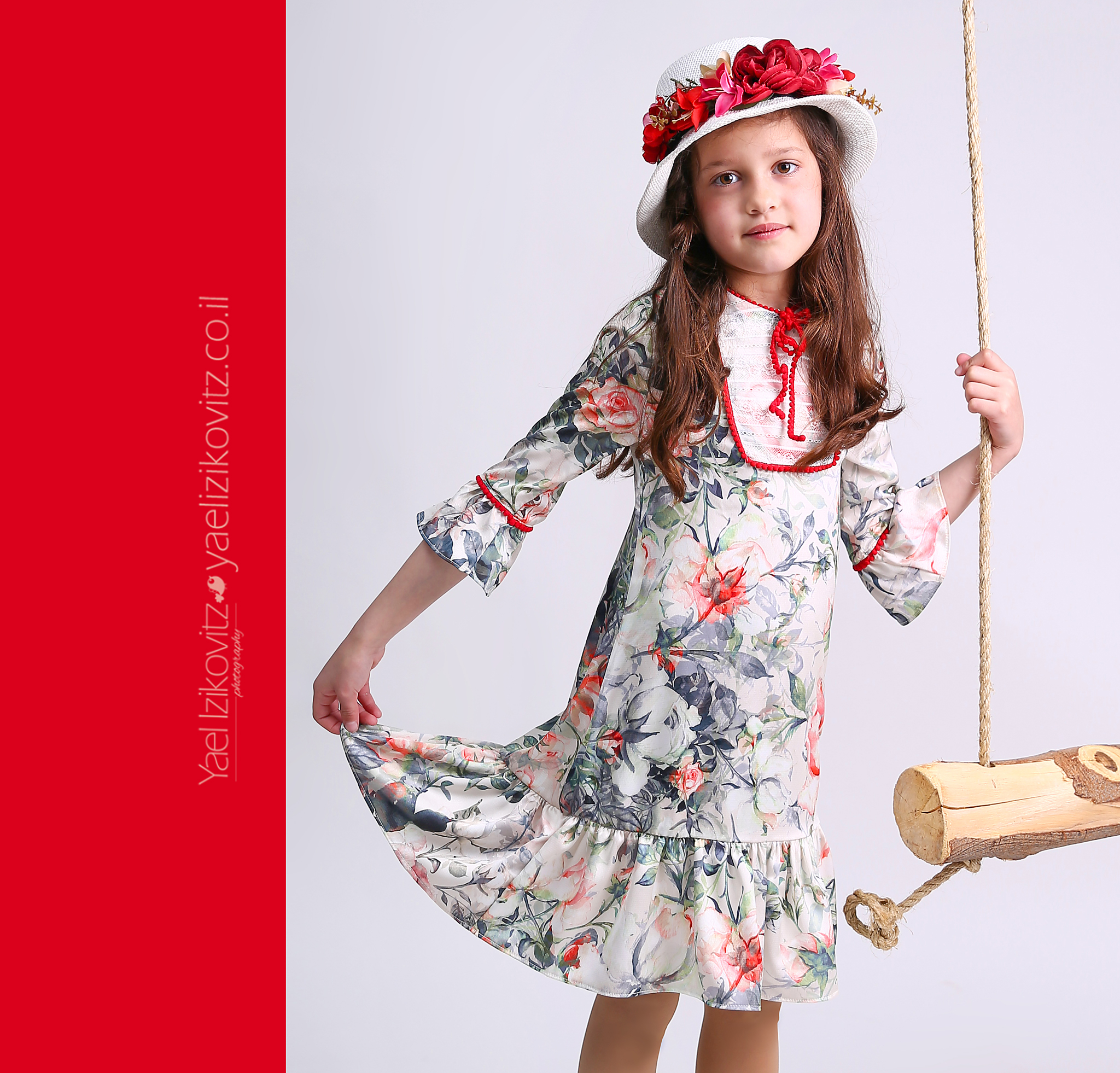 שמלה אדומה 2 -מוקטן.jpg