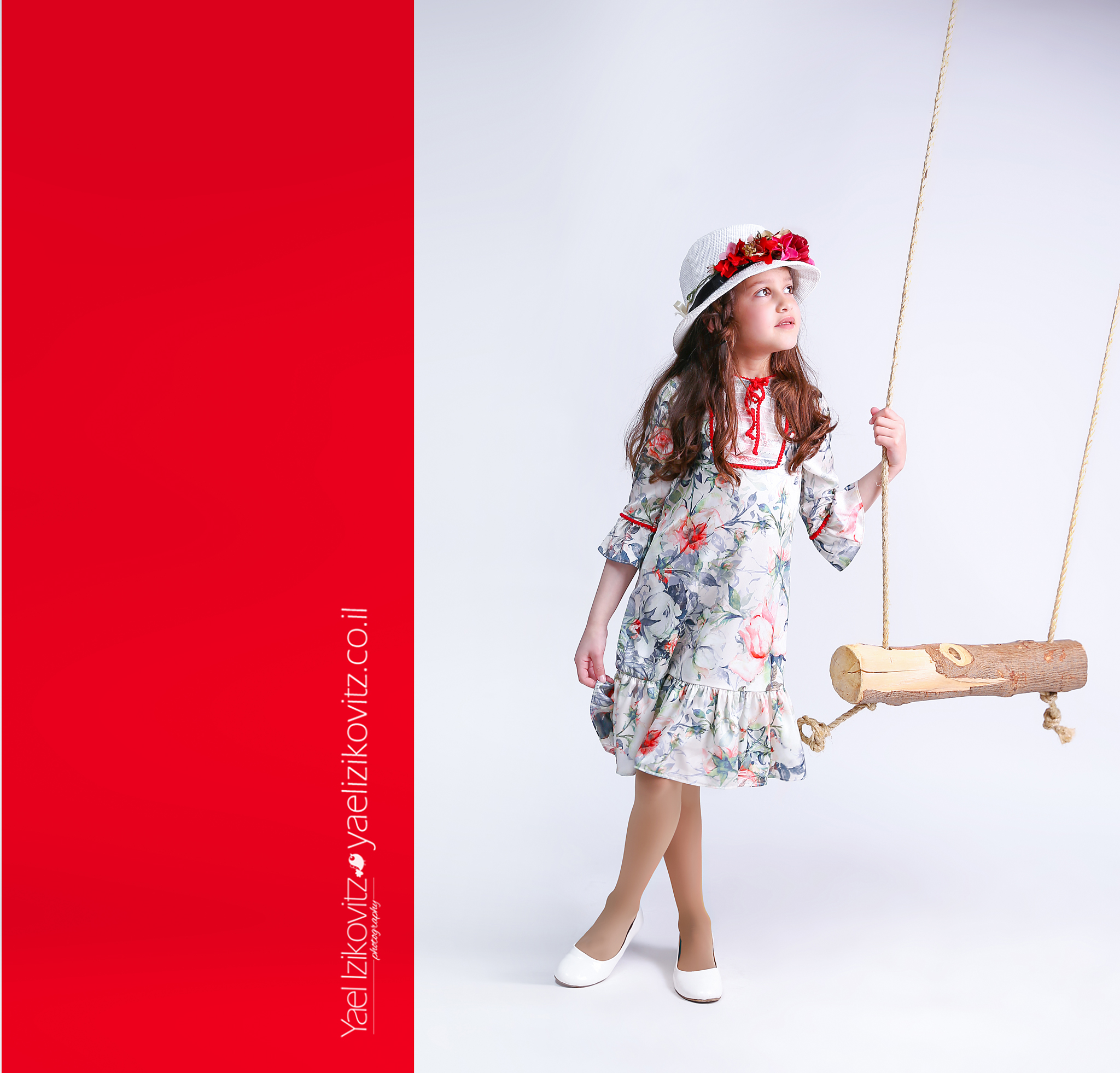 שמלה אדומ מוקטןה.jpg