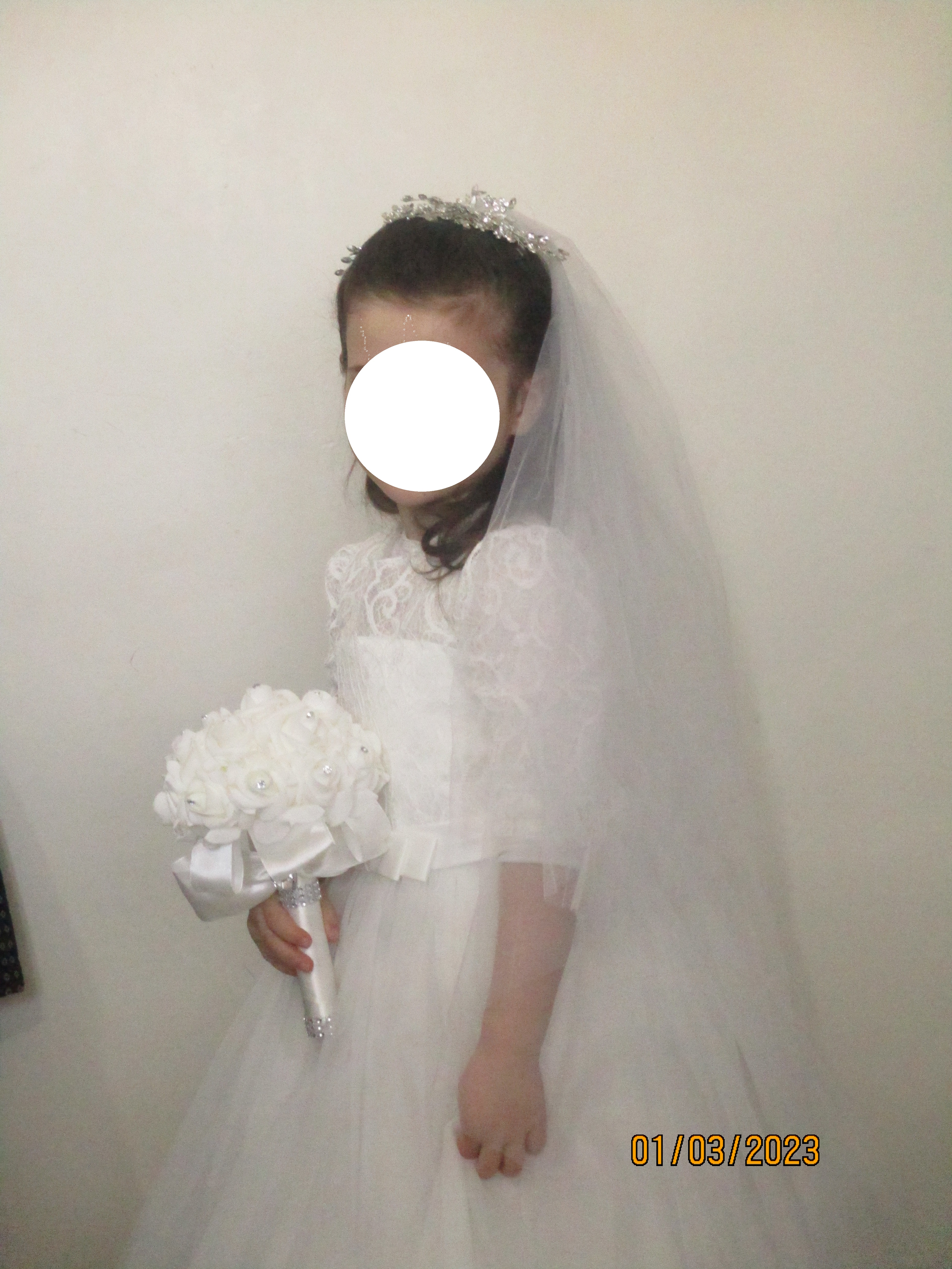 שמלת כלה למכירה.jpg