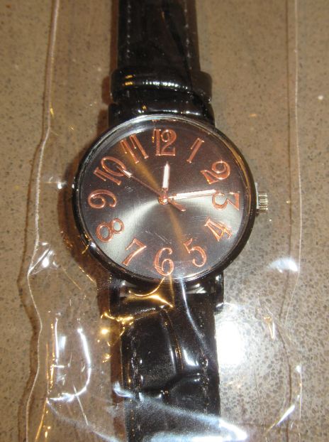 שעון שחור.JPG