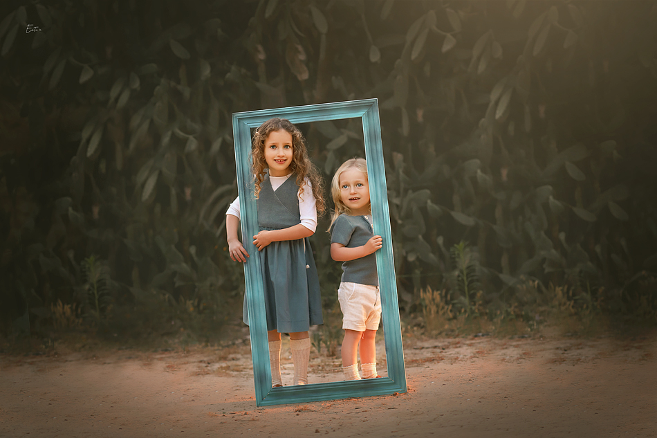 שתיהם מסגרת ממ.jpg