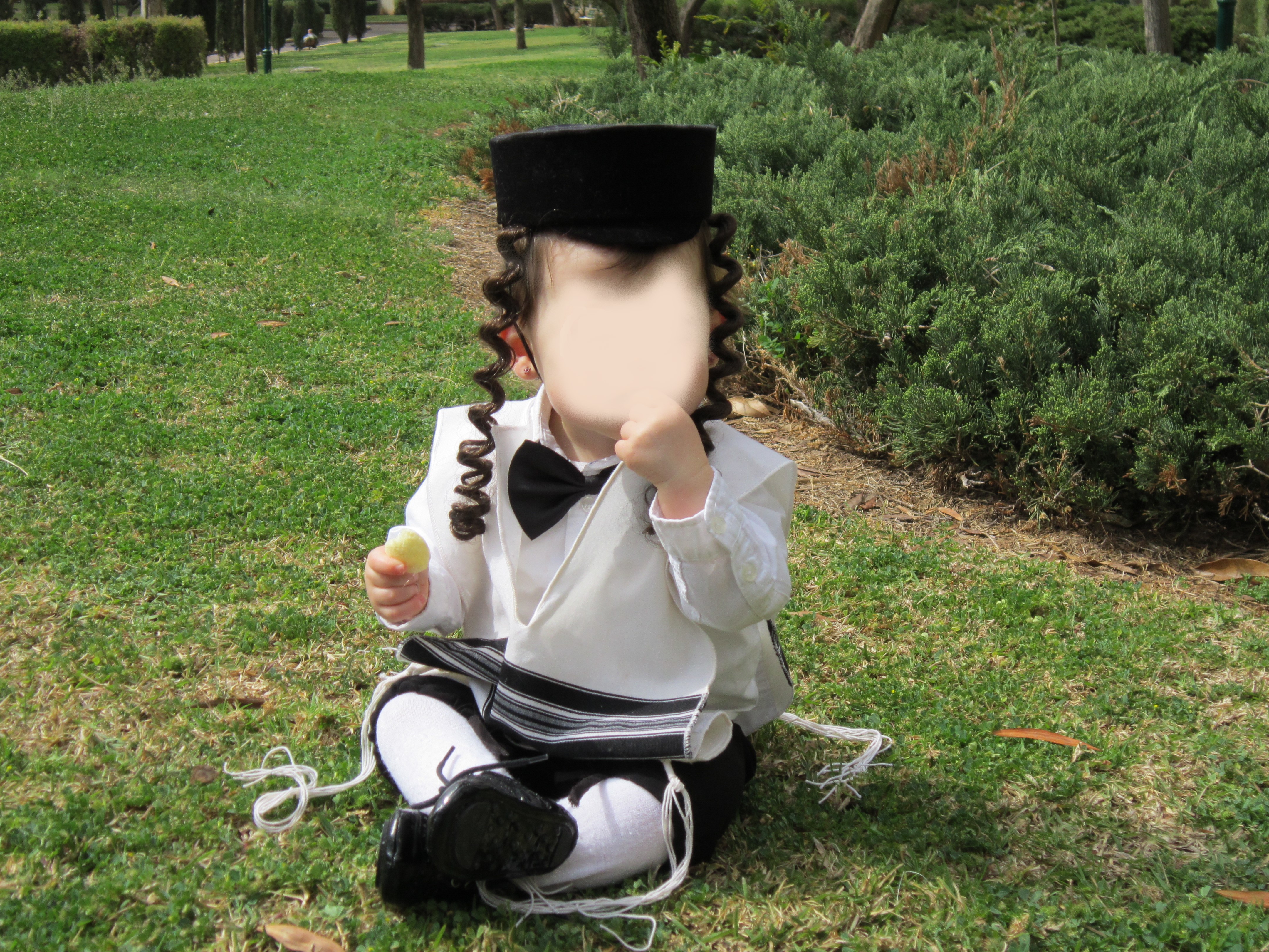 תחפושת חסיד.jpg