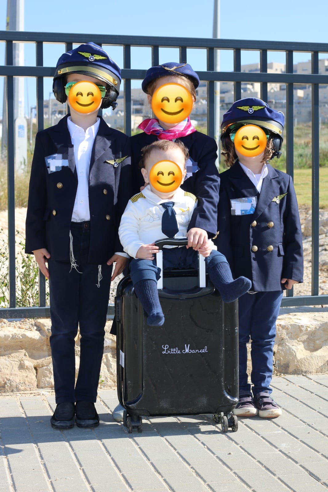 תחפושת למכירה 2.jpeg