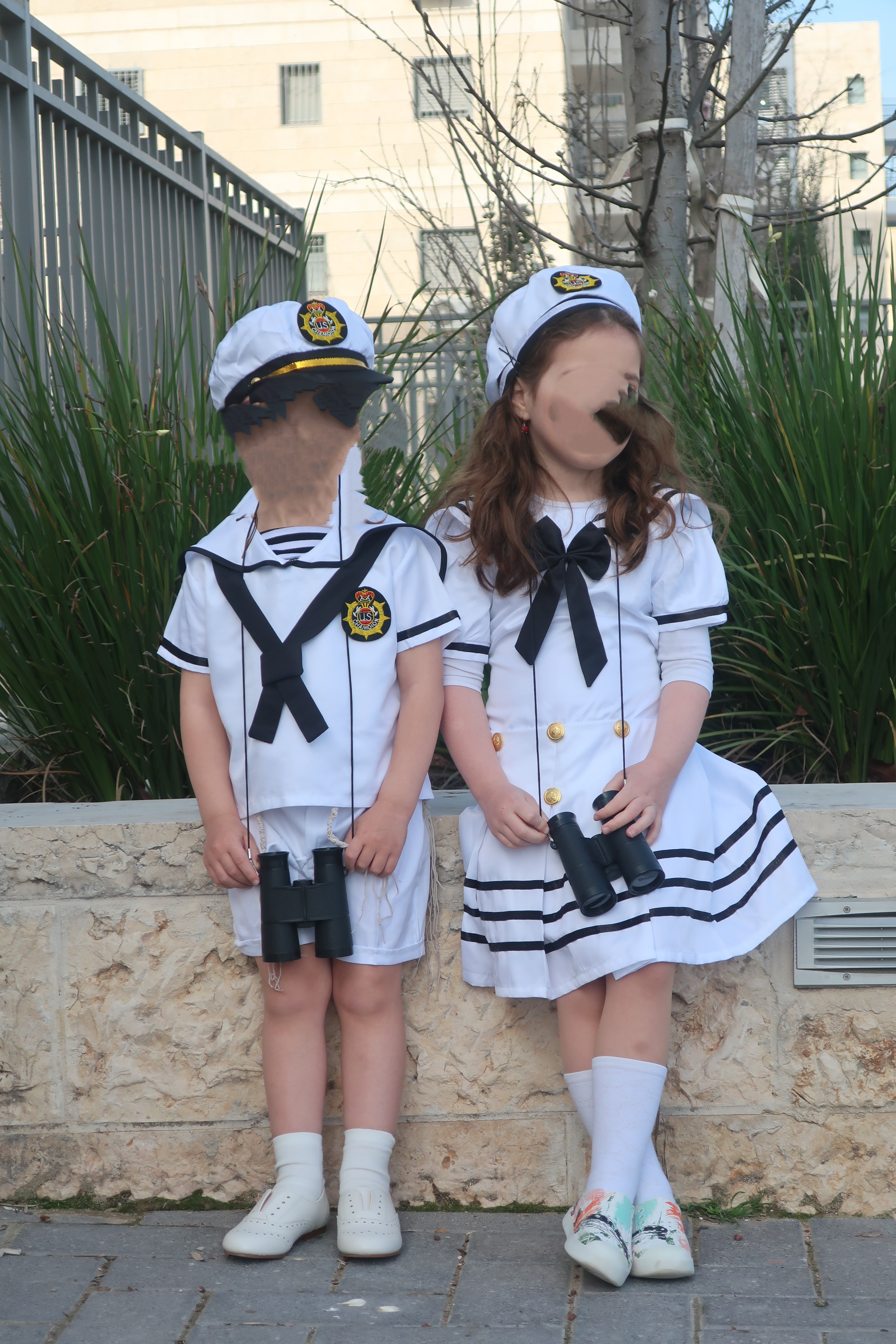 תחפושת למכירה.JPG