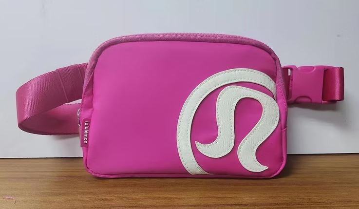 תיק לולולמון.JPG