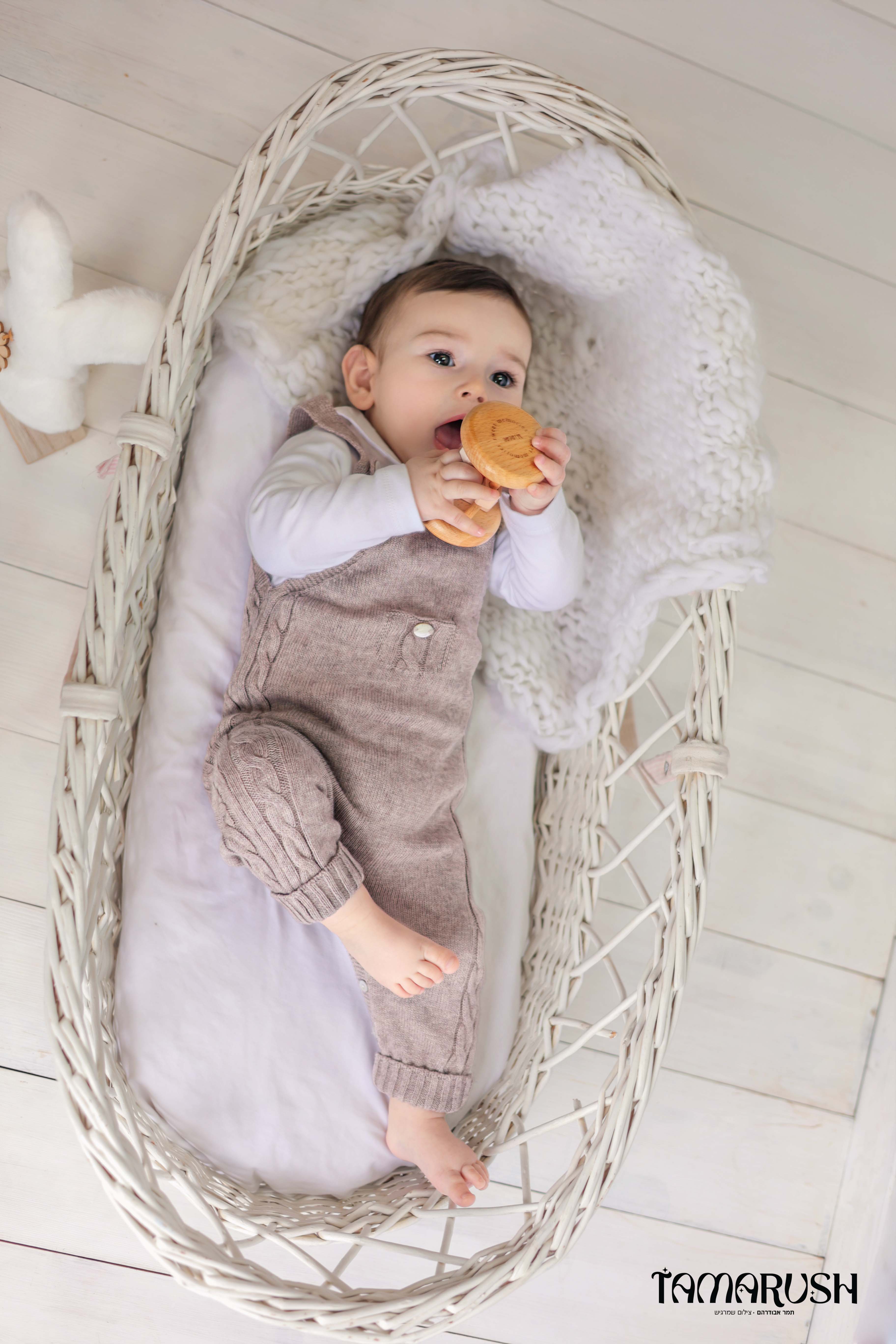 תמר א חצי שנה 0583226044.jpg