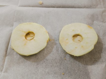 תפוח (4) (Mobile).jpeg