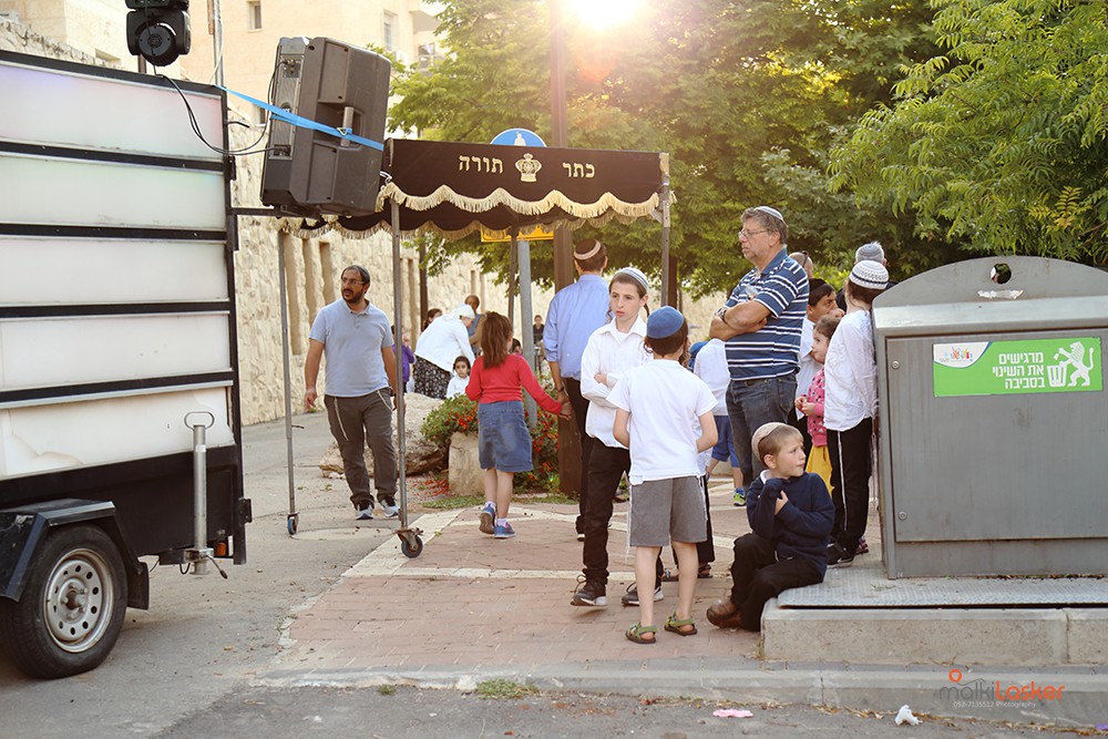 02 הדקות שלפני.jpg