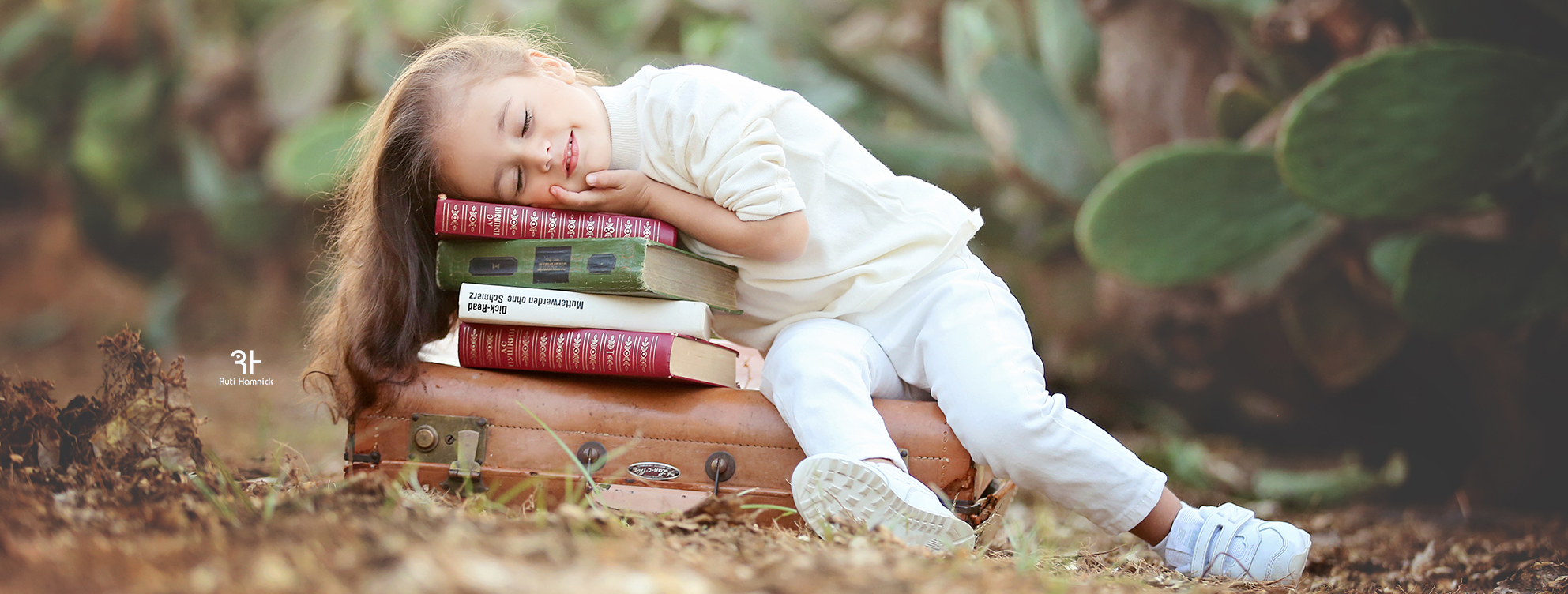 022רותי המניק.jpg