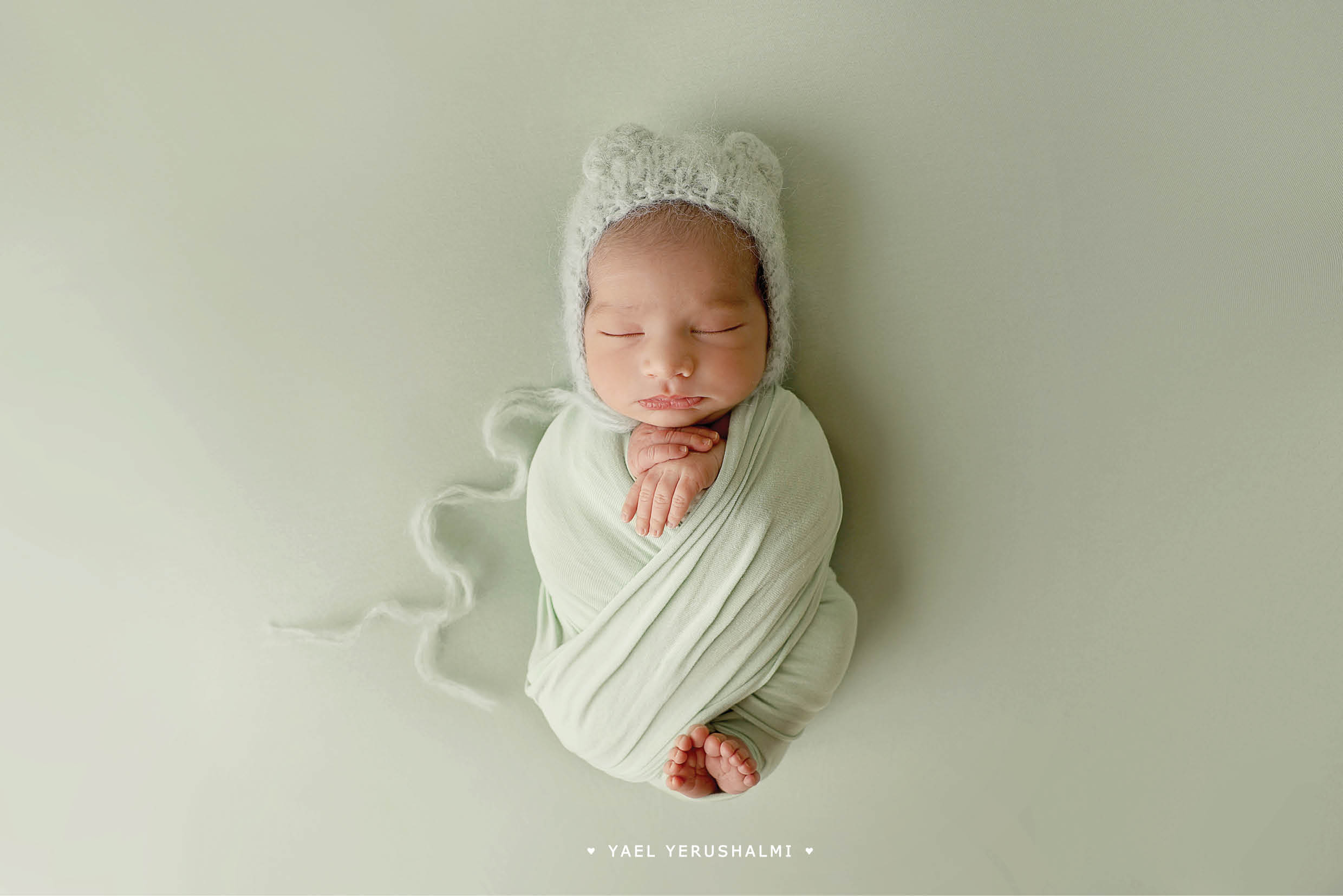 0583299384 צילום ניו בורן בבית הלקוחה.jpg