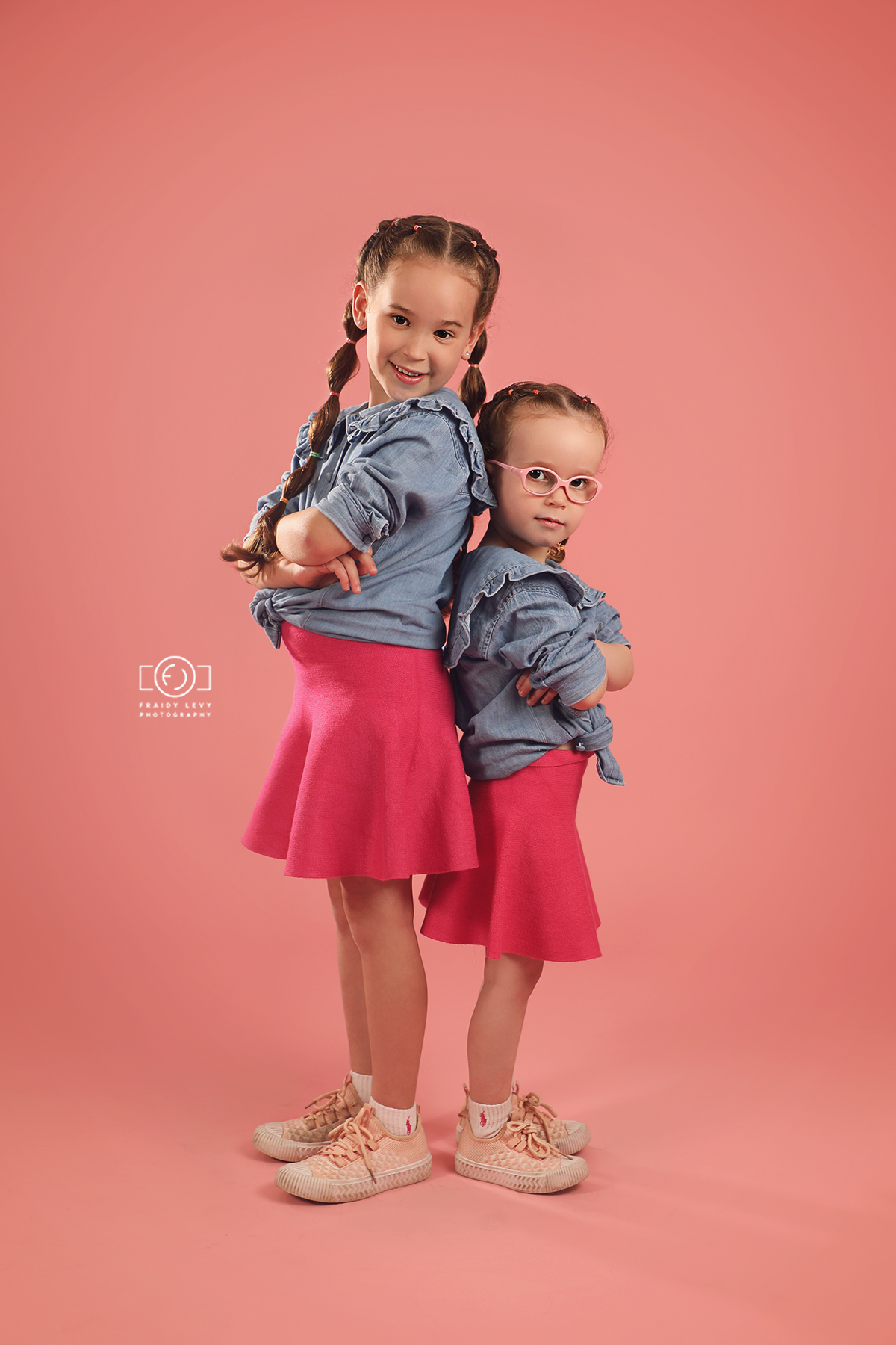 0A6A7243 מעובד לוגו.jpg