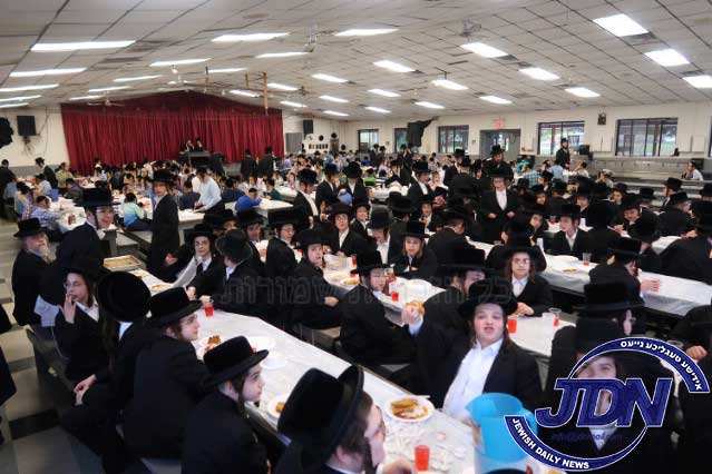 12 Kids from Camp Kehilas Yakov Pupa arriving for their first day in Cam....jpg