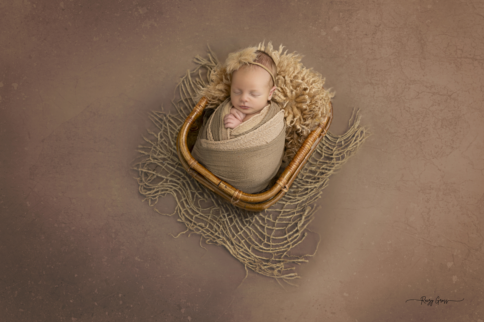 141A1770 copy 2 לוגו_1600x1066.jpg