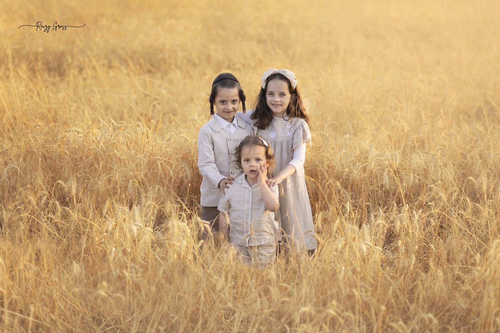 141A6815 איחוד copy לוגו_1600x1066.jpg