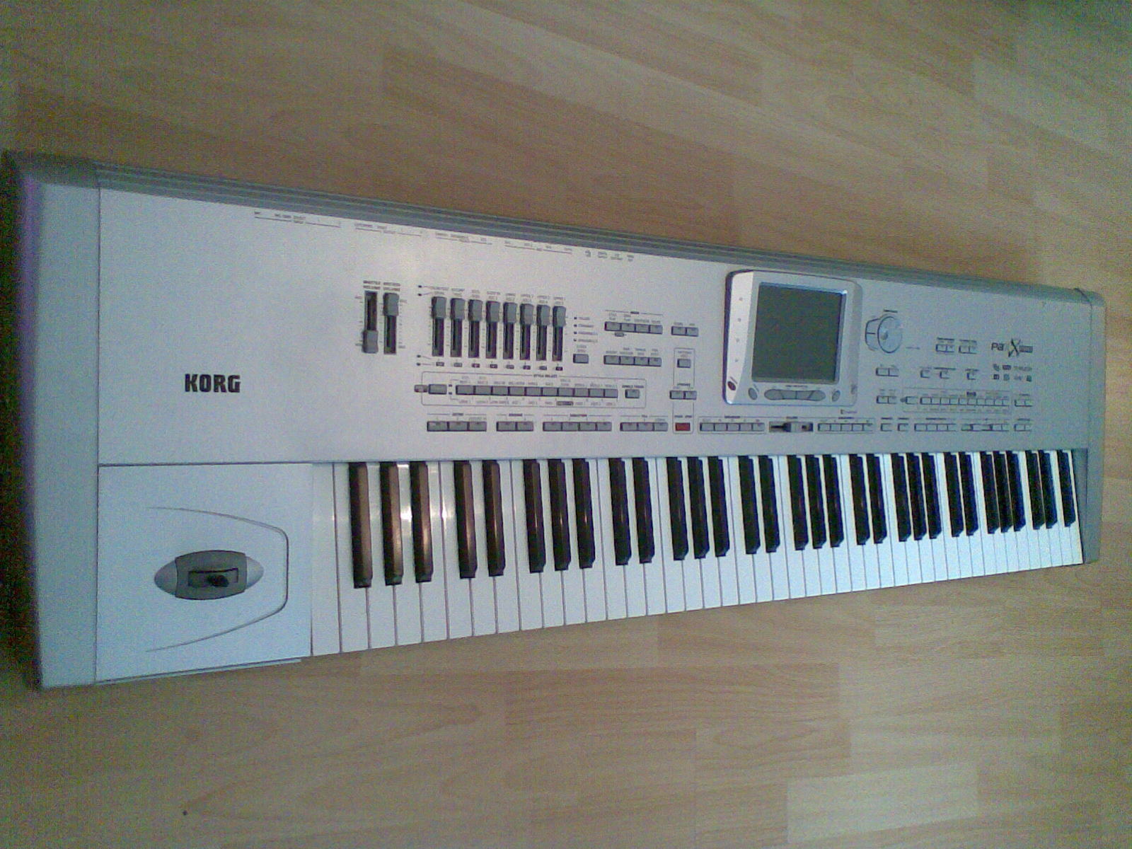 2 korg-pa1x.jpg