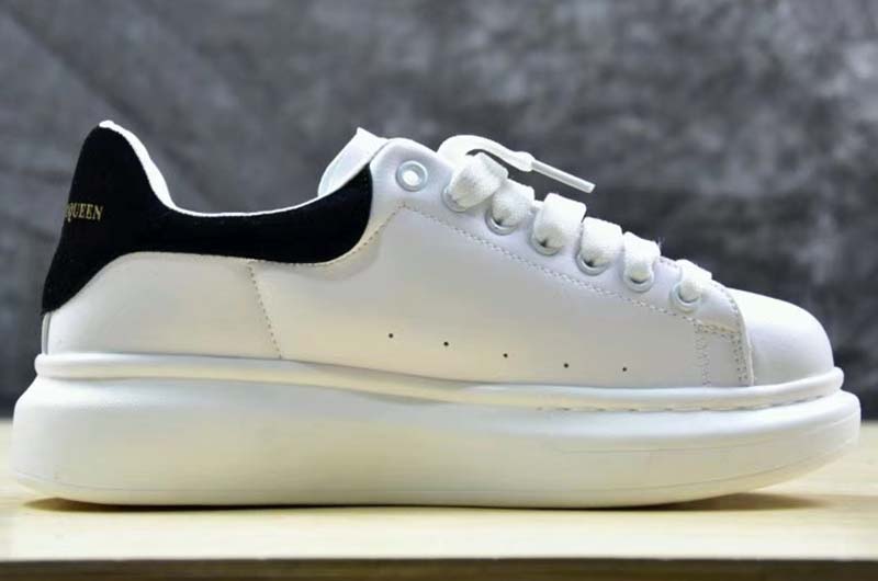 29082019 נעלי אלכנסדר מקווין2019_08_29-17-37-56_12019_08_29-17-37-56 (3).jpg