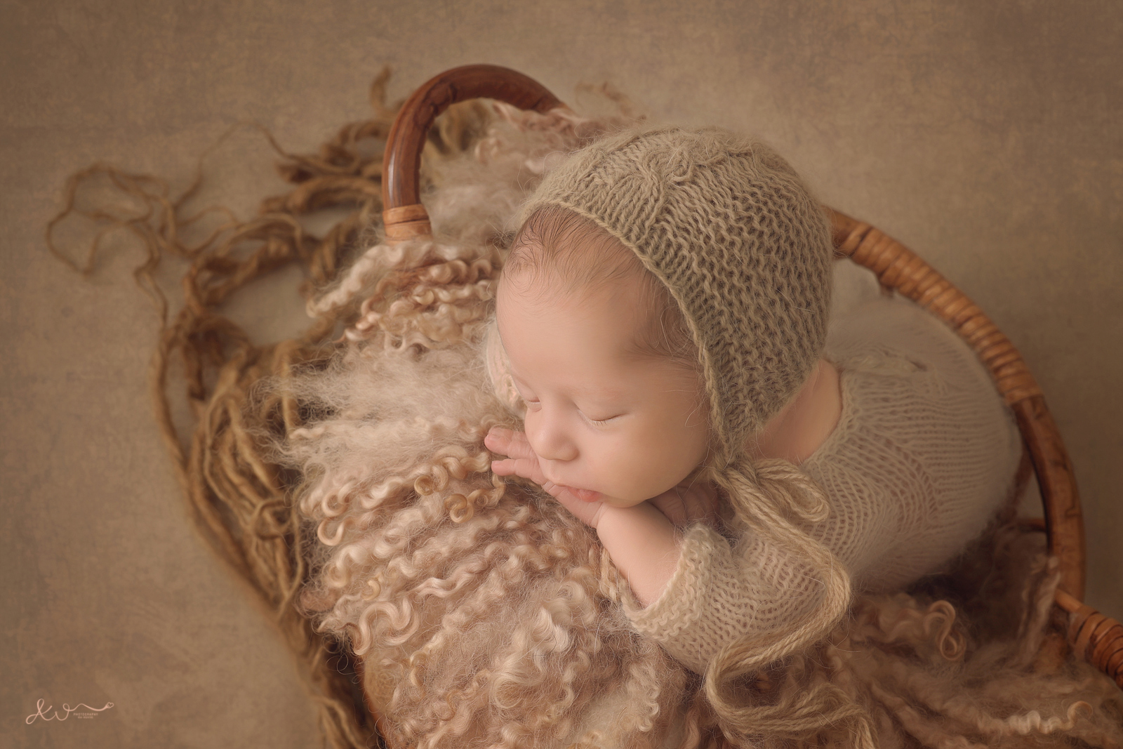 AYALA WEG NB 0548524765 (2).JPG