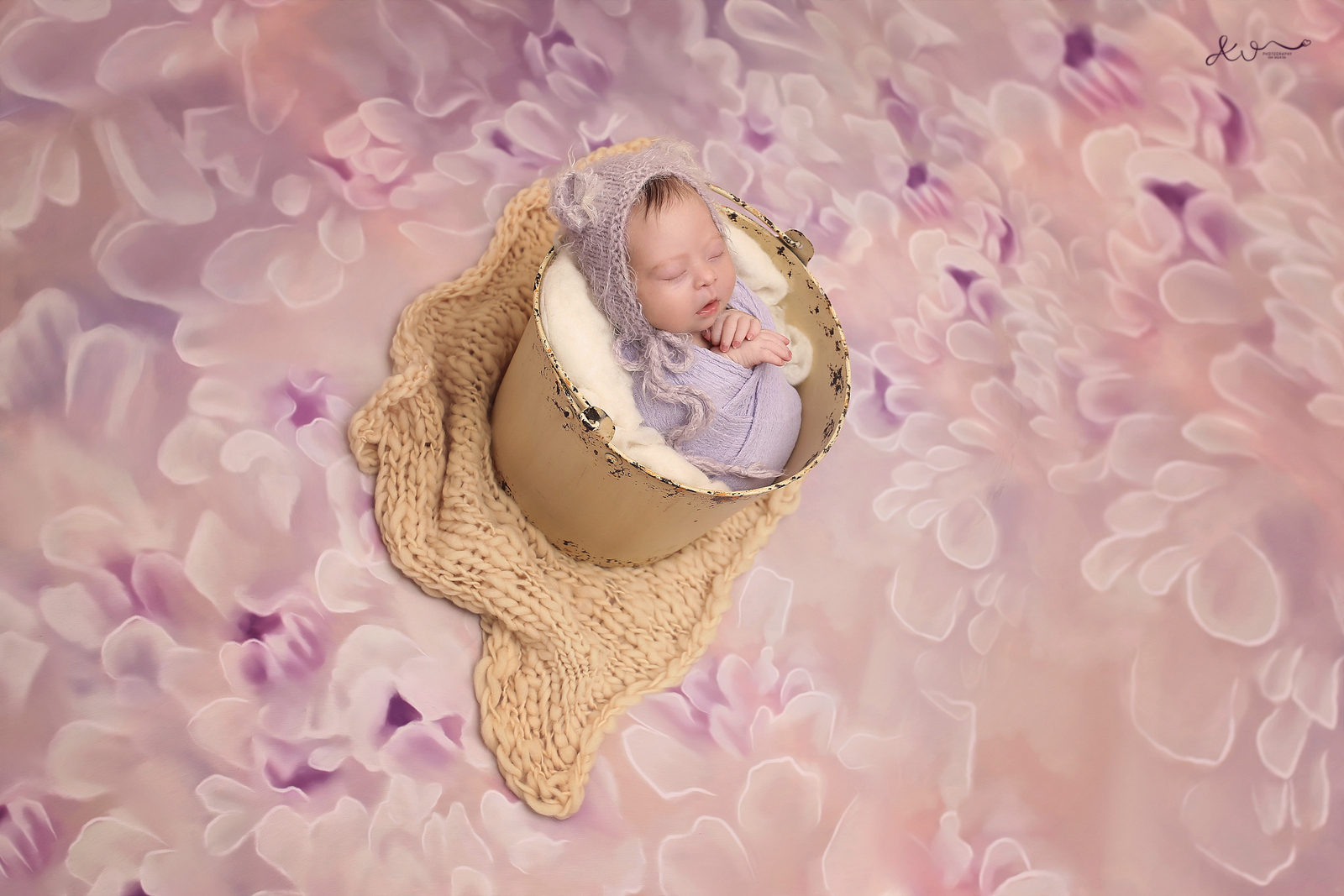 AYALA WEIG NB (1).JPG