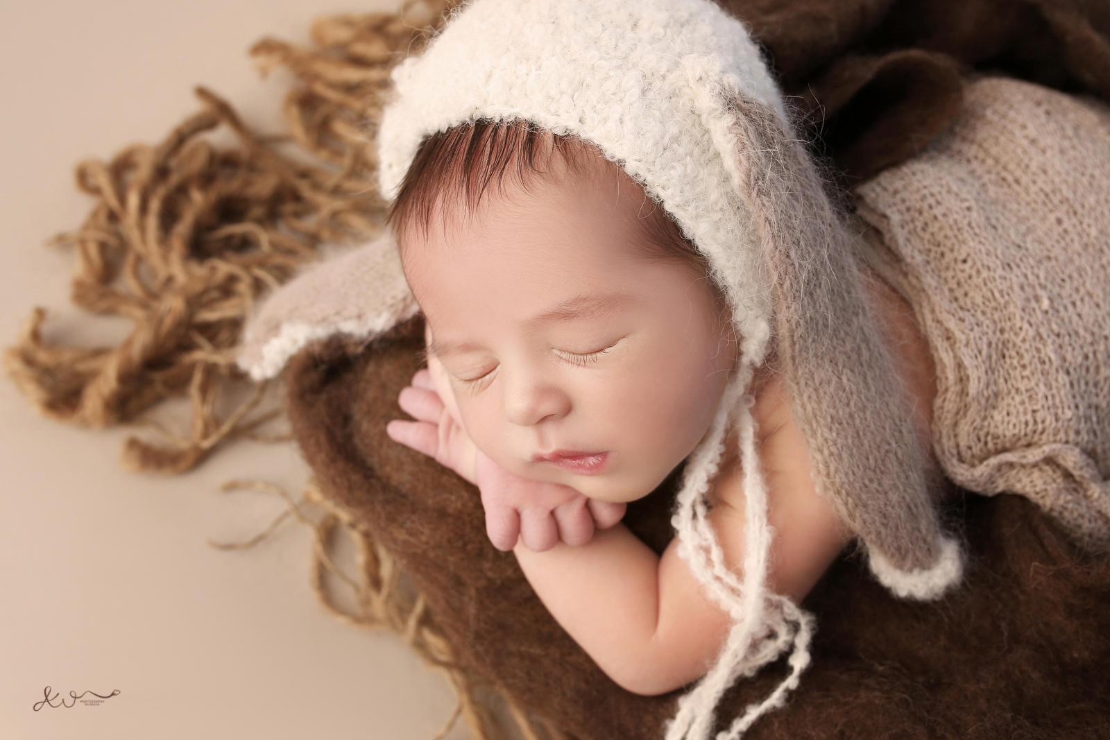 AYALA WEIG NB (7).JPG