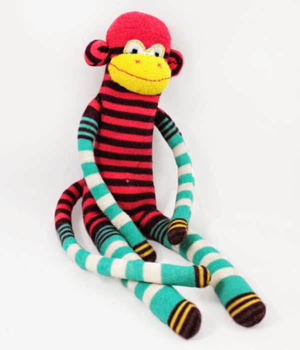 Brilliant-DIY-Sock-Animals3.jpg