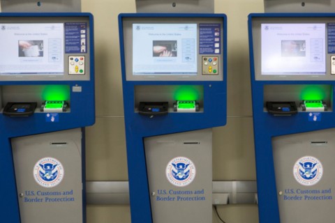 global-entry-apc-kiosk-by-james-tourtellotte-v2__FocusFillWzE1MzYsMTAyNCwieCIsMTQyXQ (Mobile).jpg