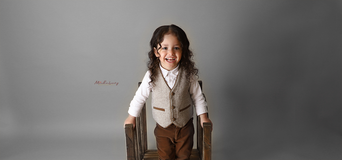 IMG_8011אפור  מוקטן.jpg