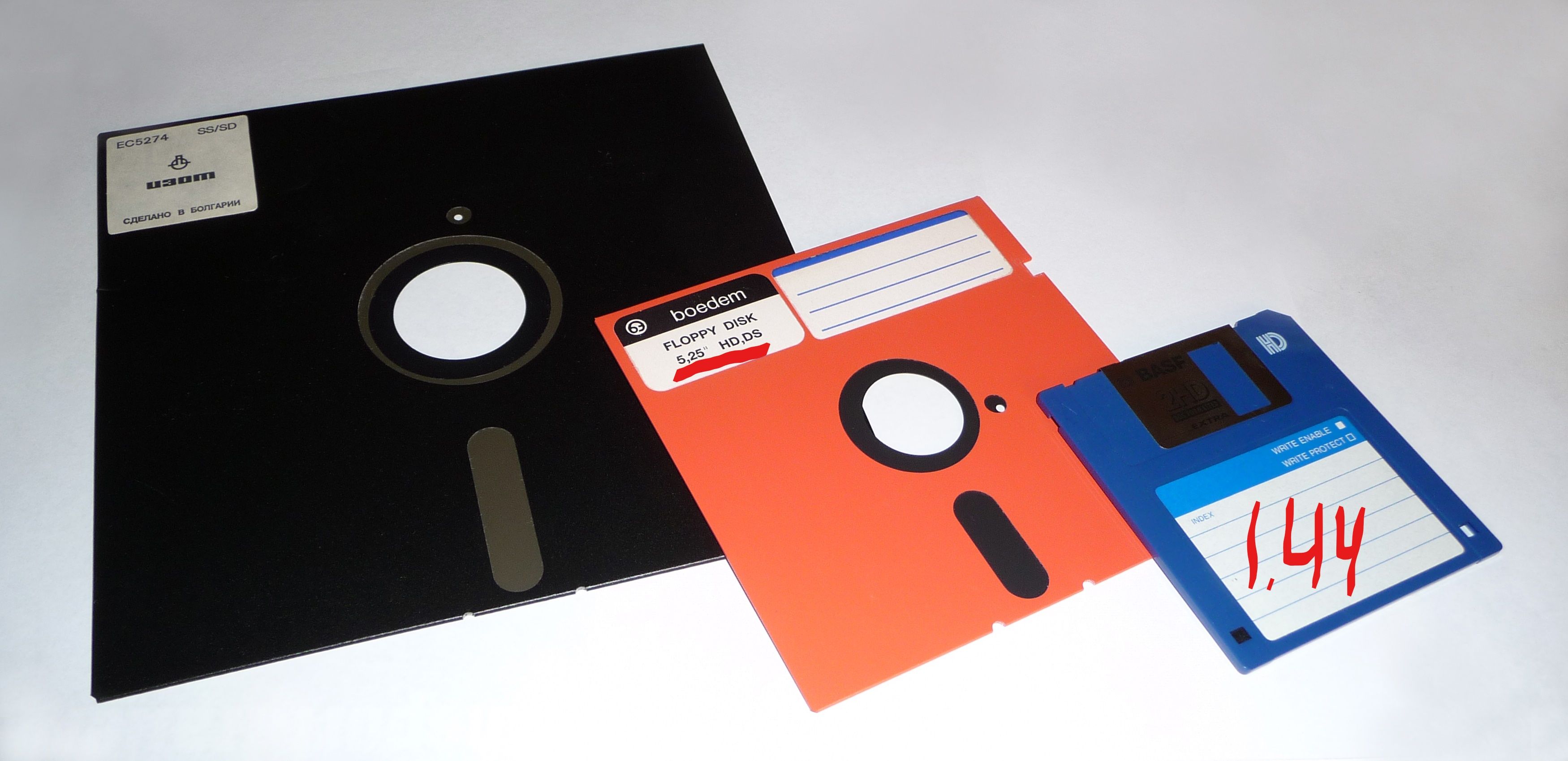 InkedFloppy_disk_2009_G1_LI.jpg