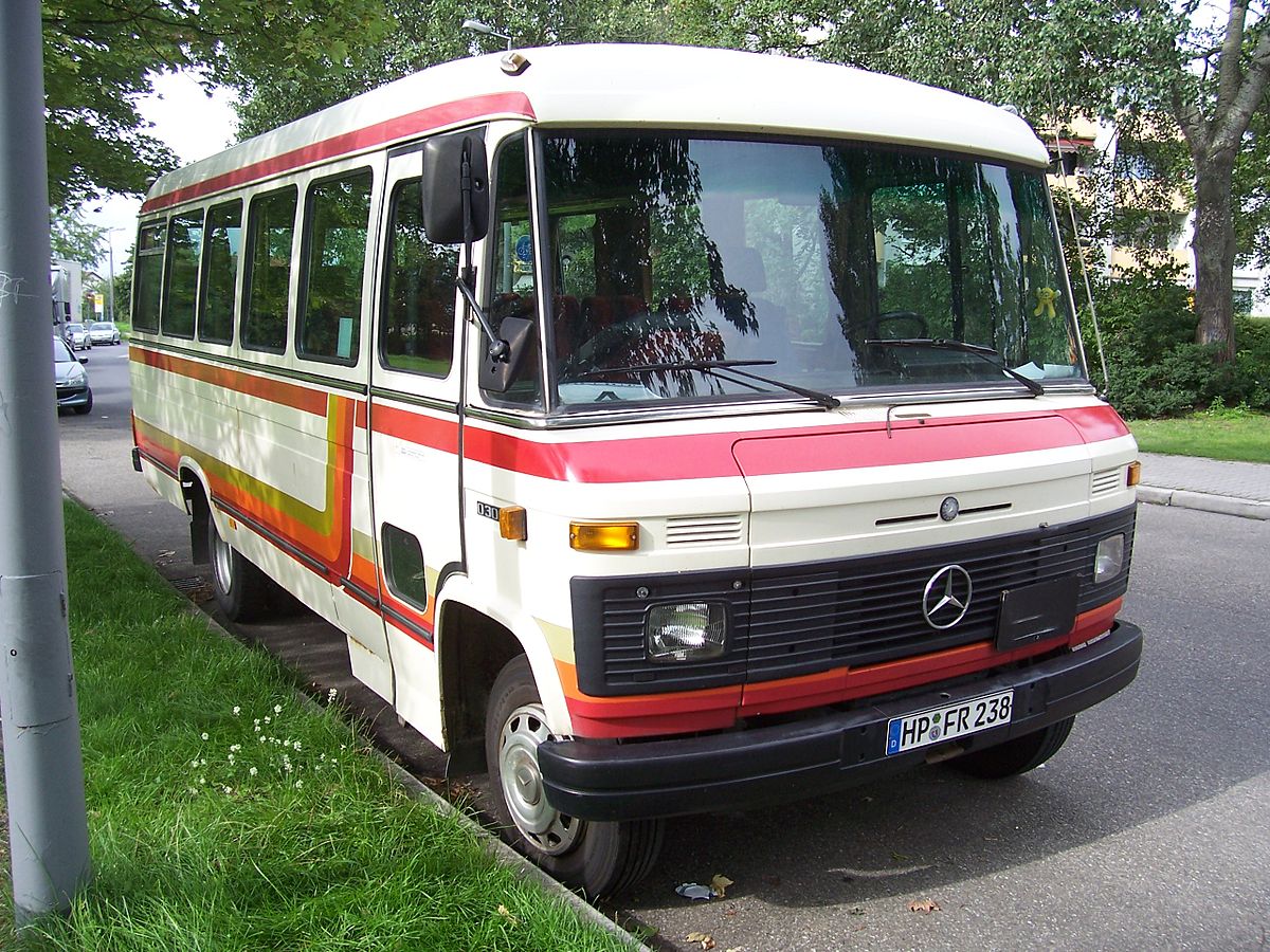 Mercedes-Benz_O_309_Mannheim_100_7661.jpg