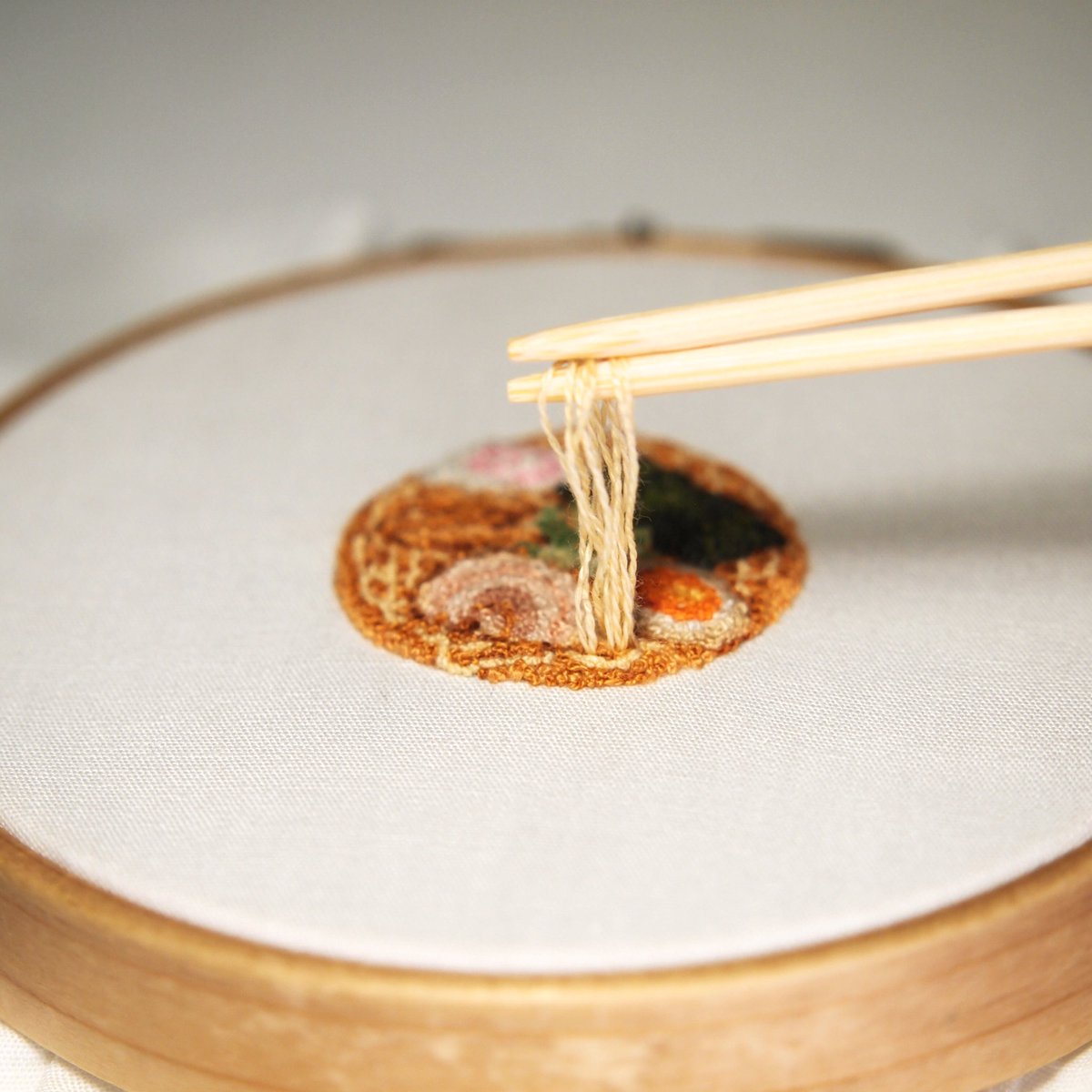 miniature-embroidery-ramen-3.jpg