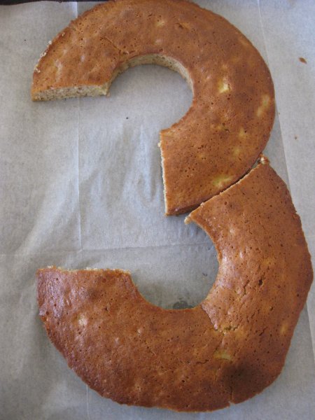 number3_cake4.jpg