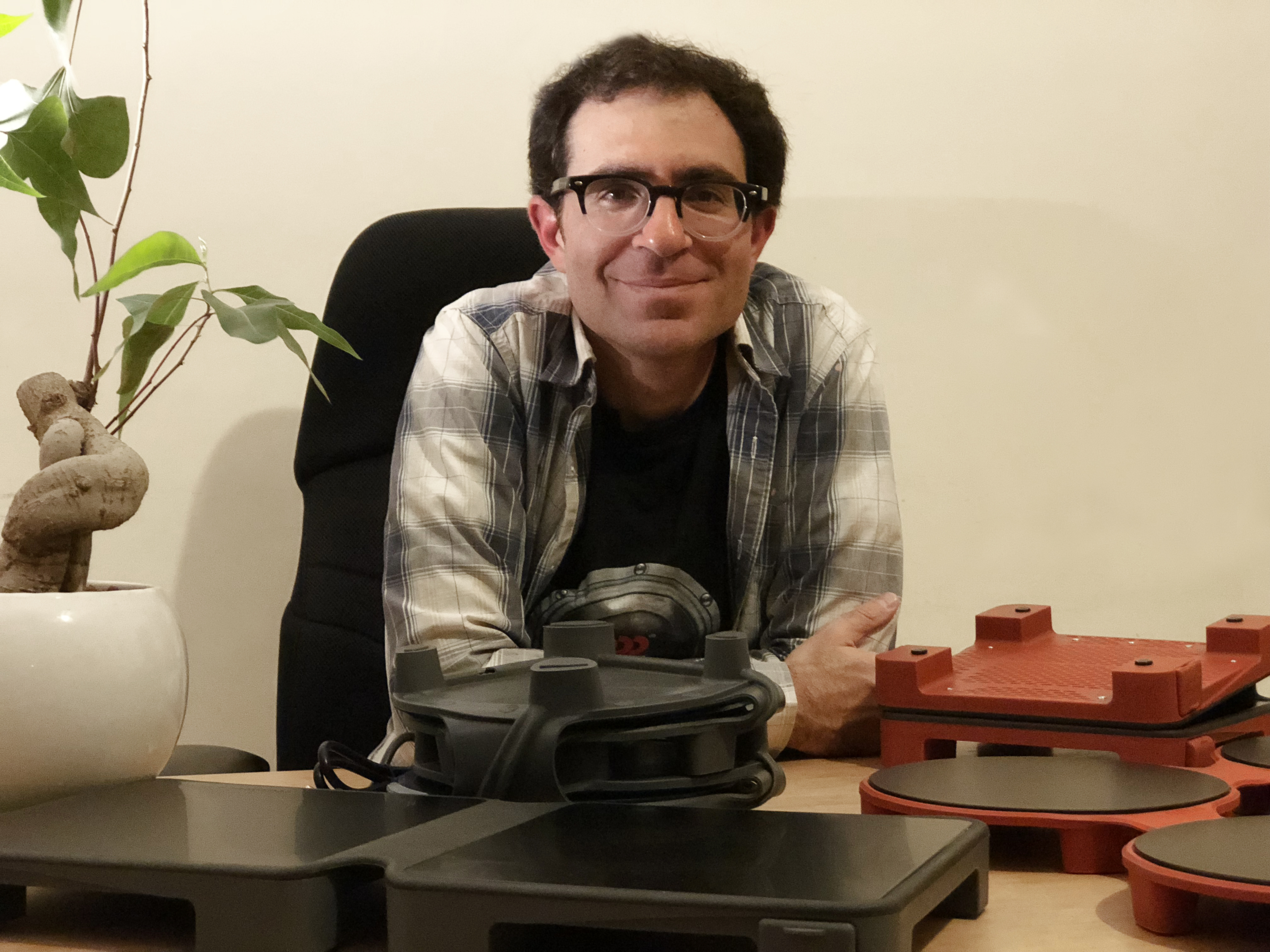 Rafi Gabbay with HotMats (1).jpg