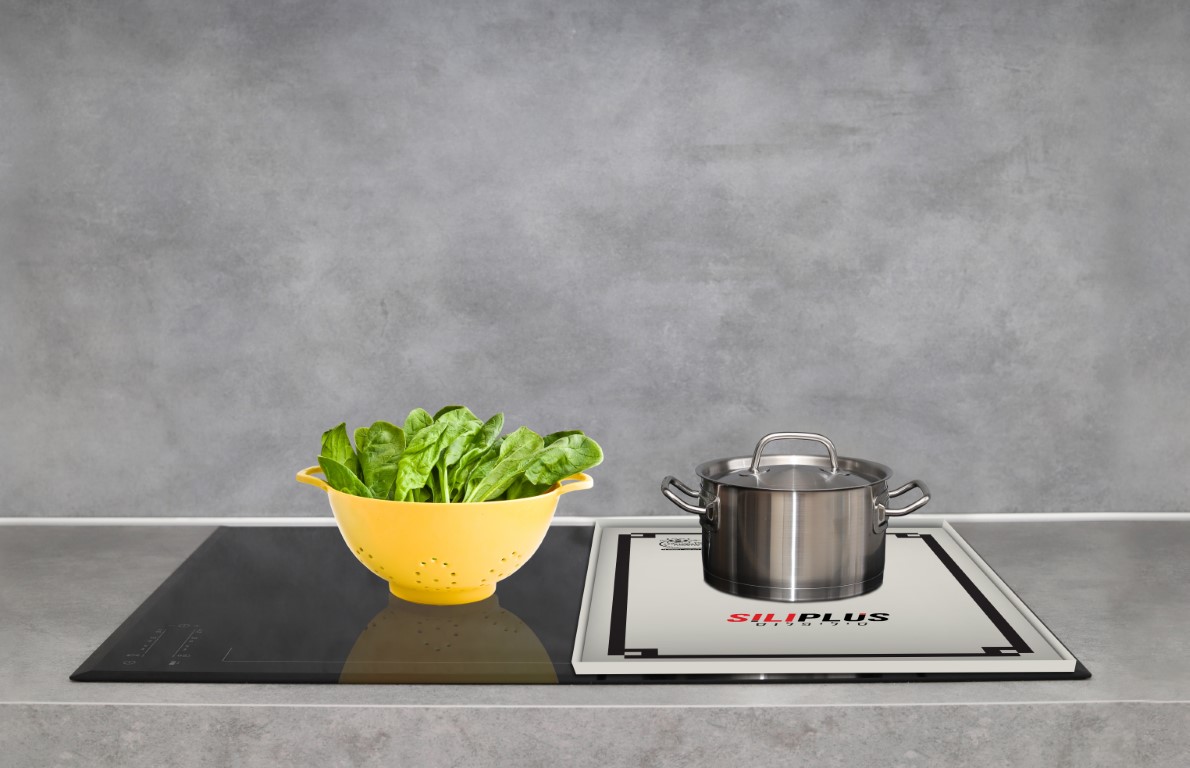 shutterstock_1821701684_milk (Medium).jpg