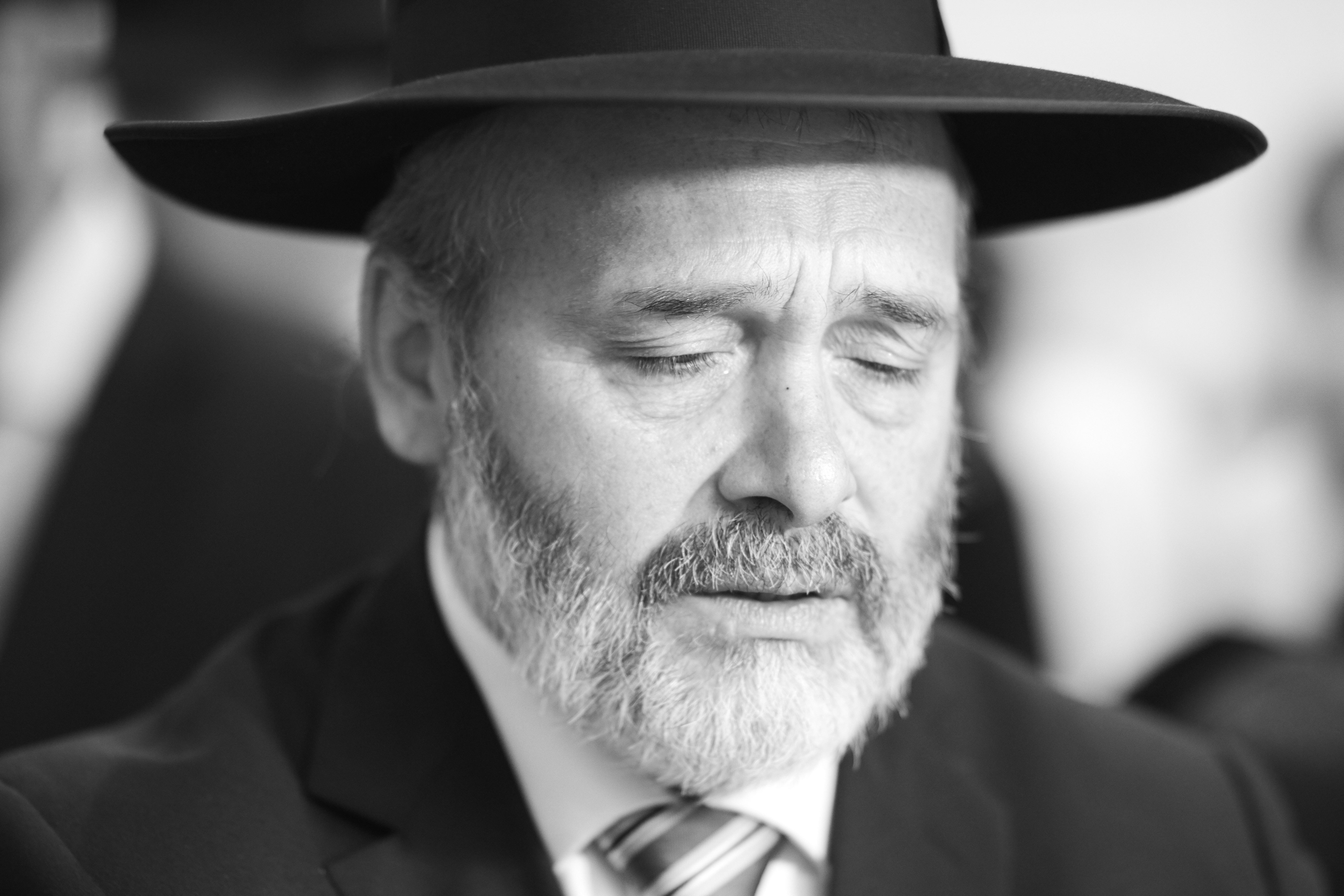 אבא מתחת החופה