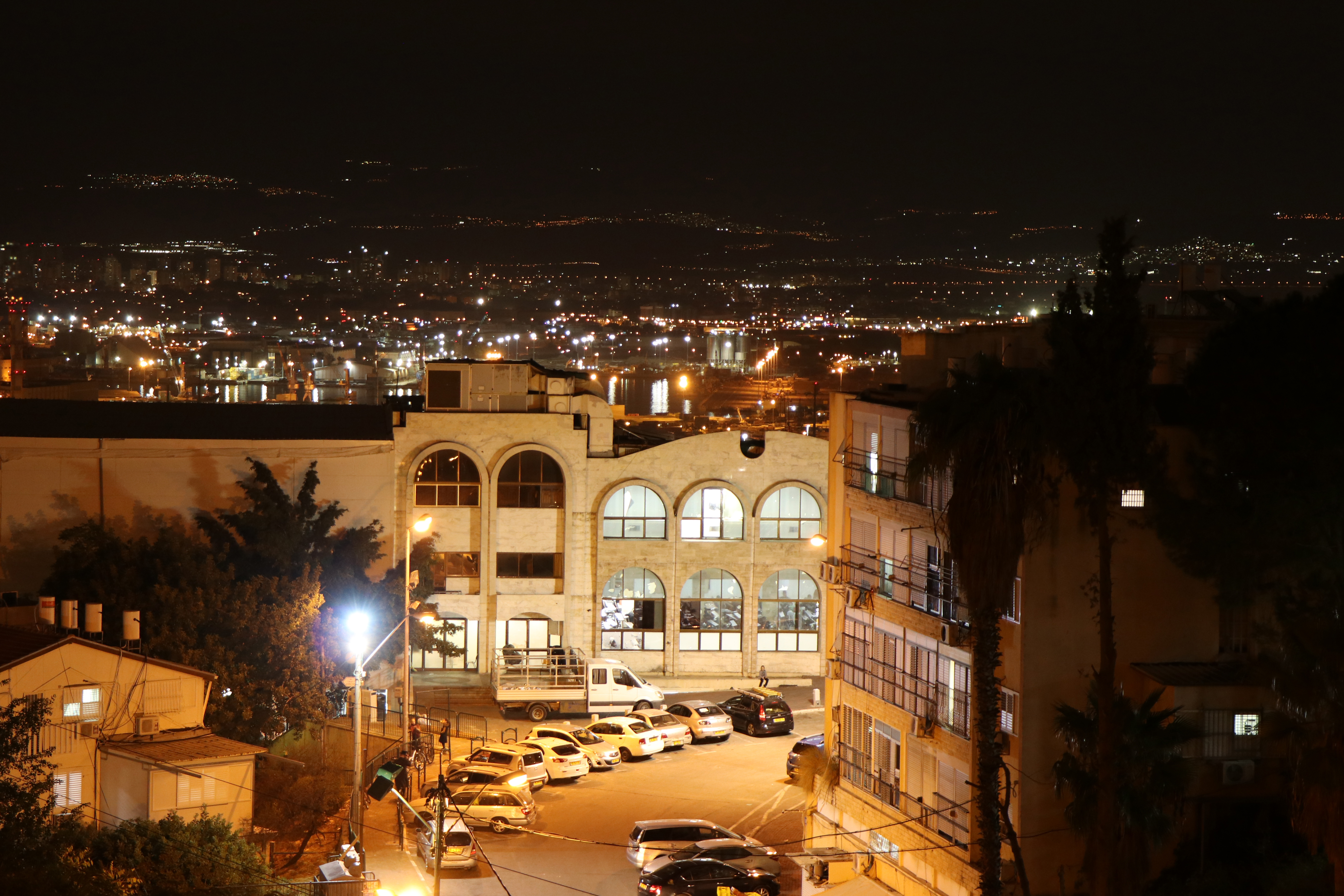 אור גדול מאיר הכל...