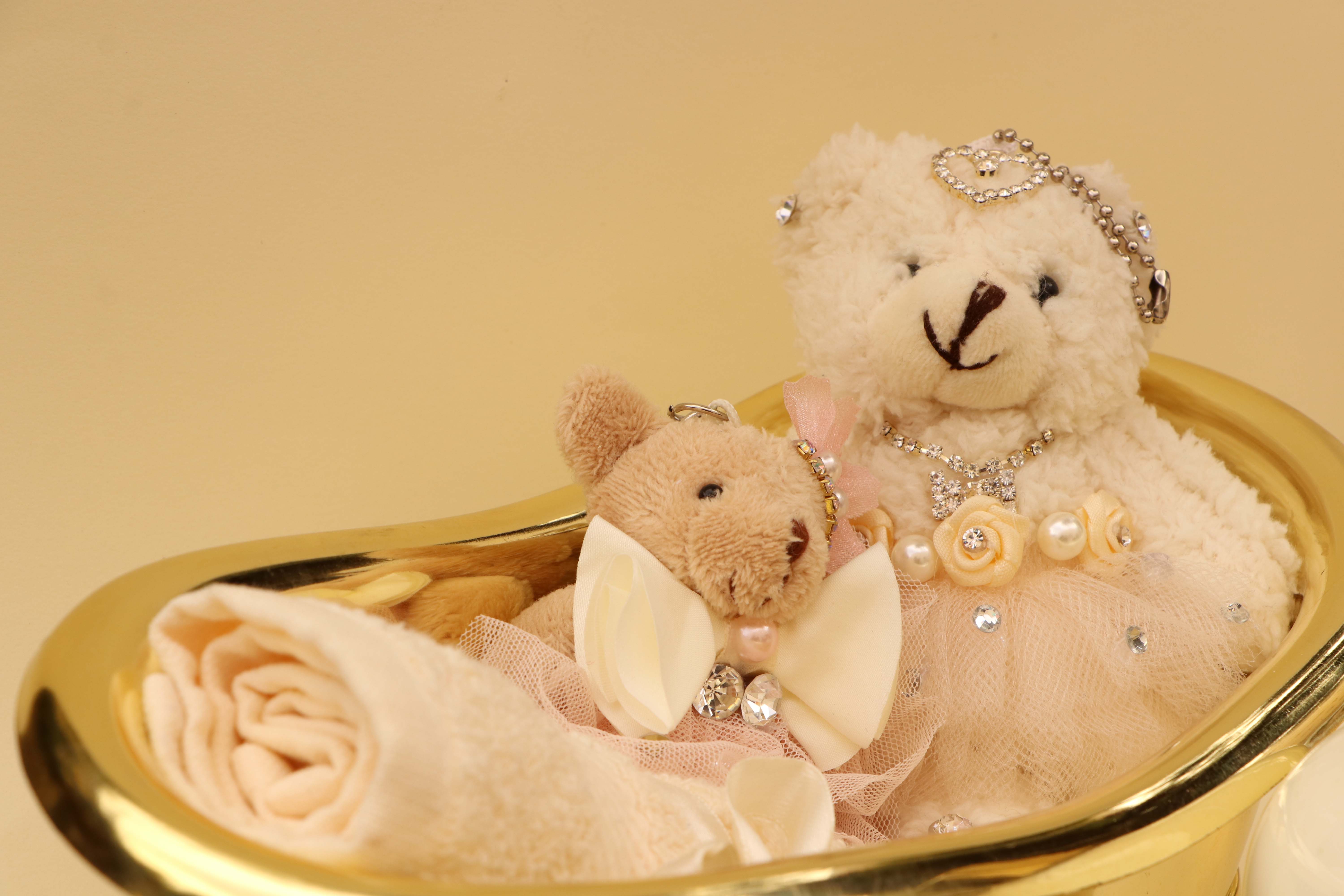 אמבטיה בהגדלה מוקטן.jpg