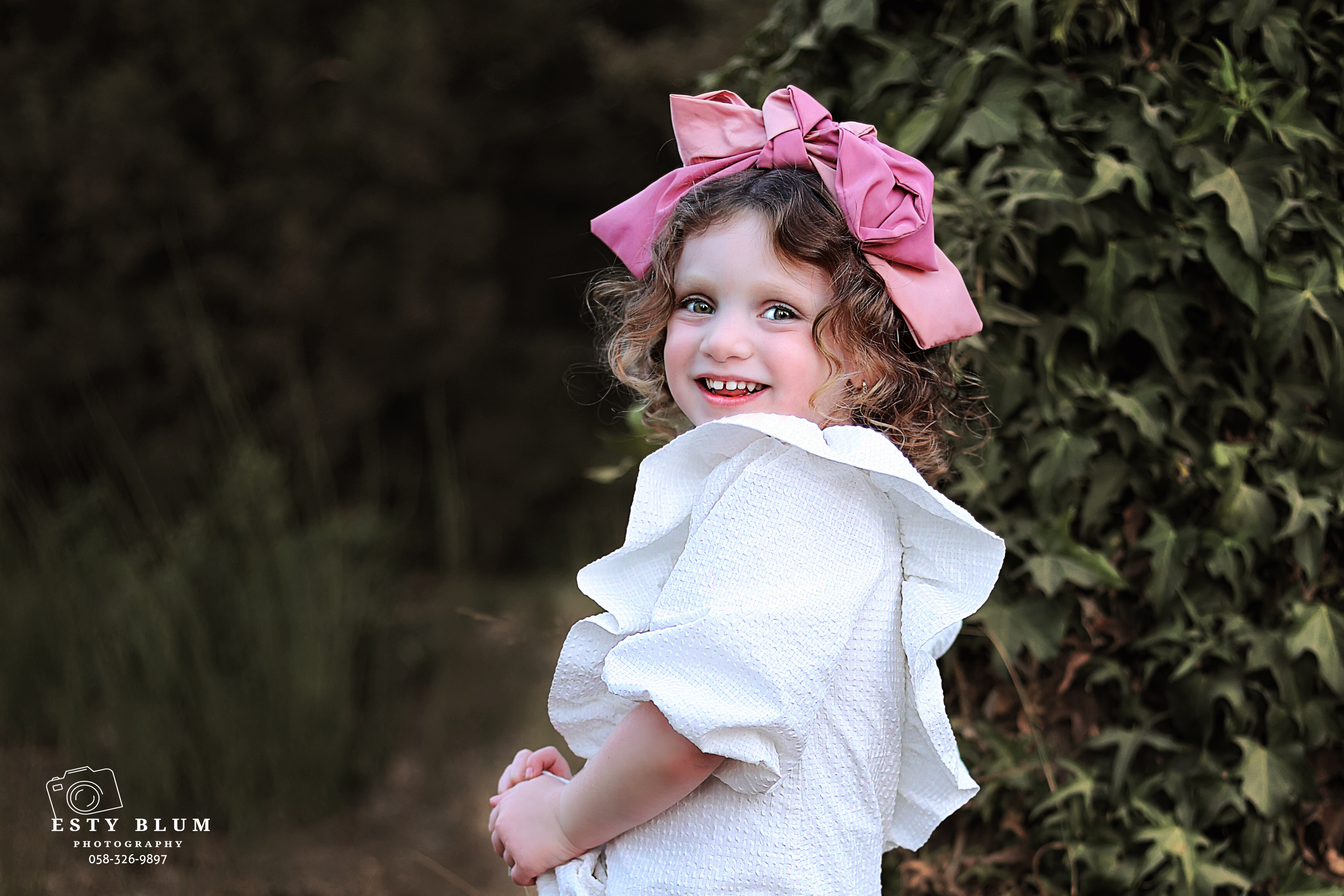 אסתי בלום - צלמת