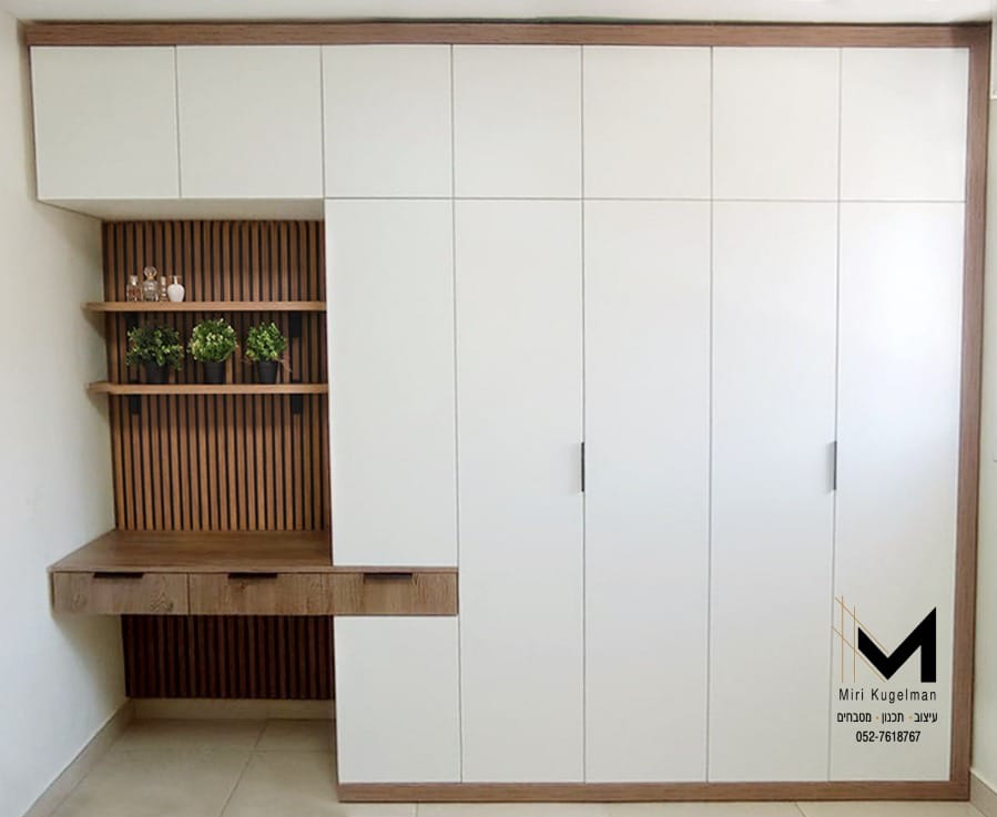 ארון בשילוב כתביה.jpeg