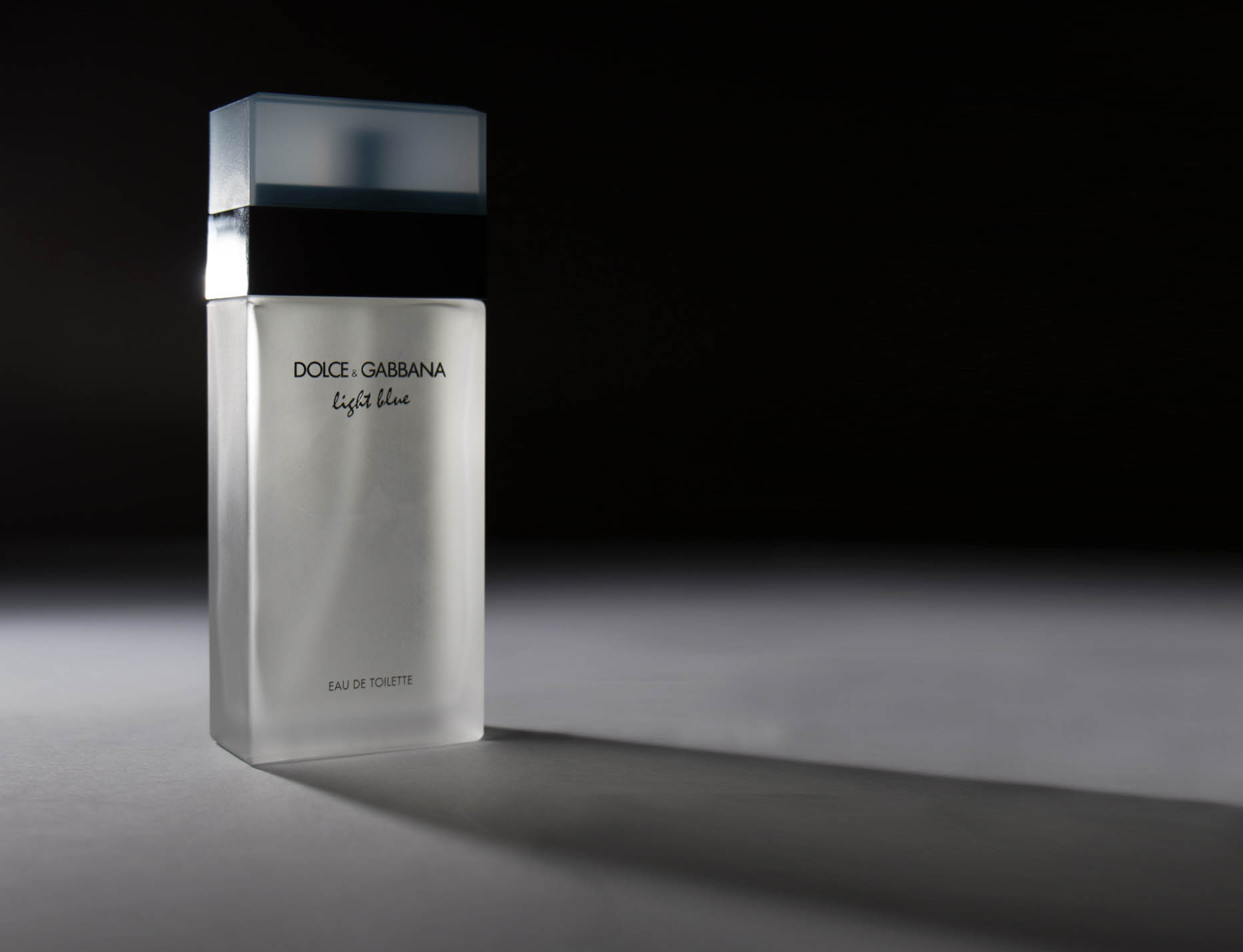 בושם תאורה צידית