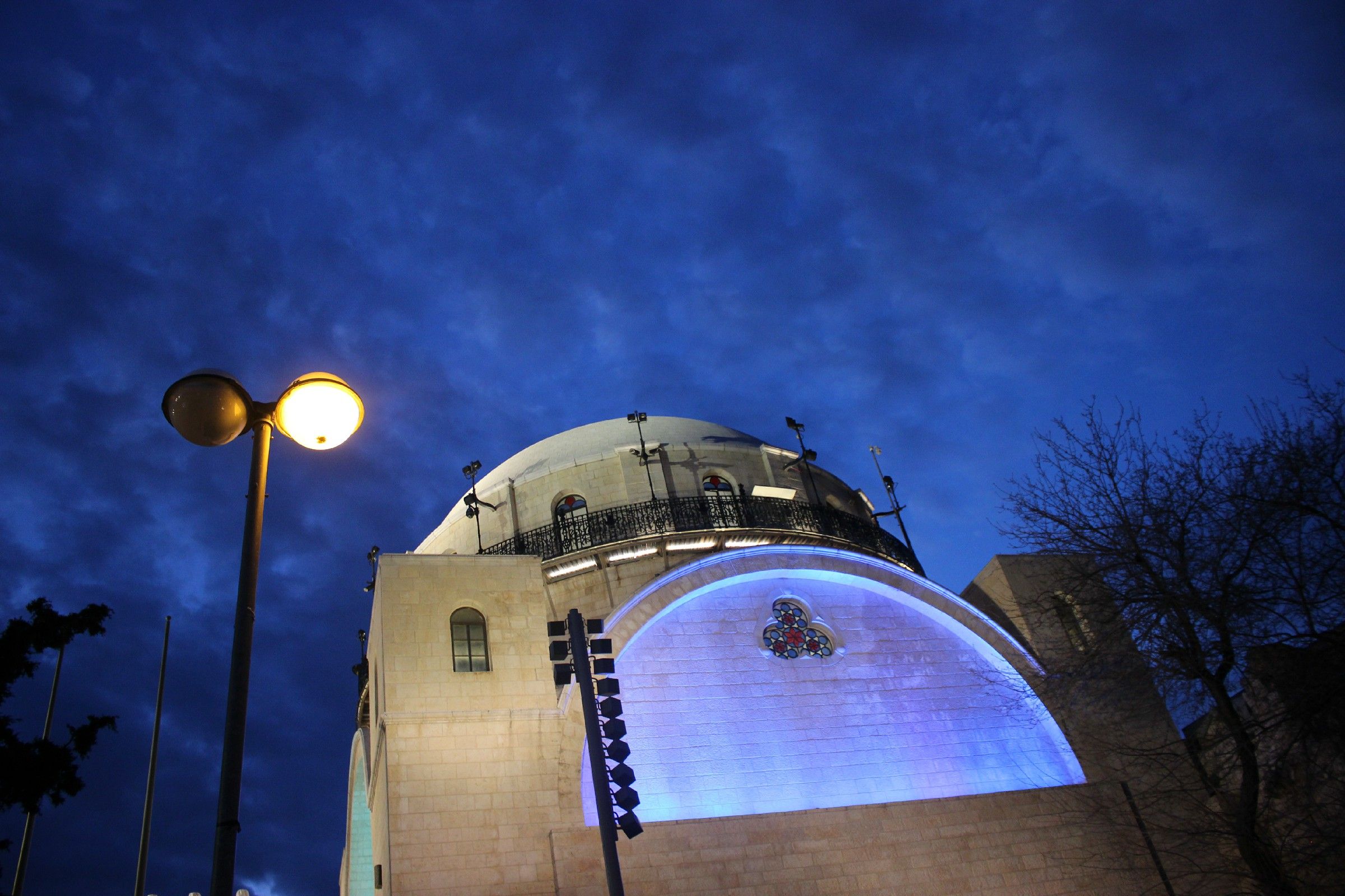 בית הכנסת 'החורבה' בעיר העתיקה בירושלים - בשקיעה