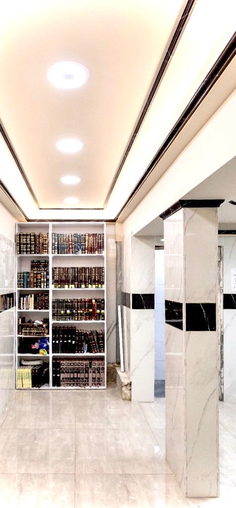 בית כנסת עם פרופיל פינה אבן קיסר - הקנט פטנט