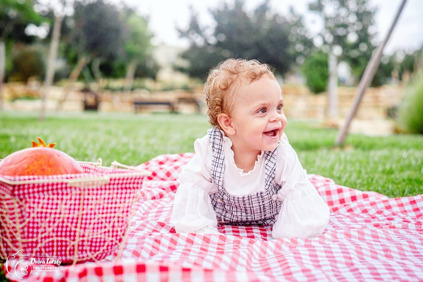 גיל שנה | לוצקי דבורה צלמת