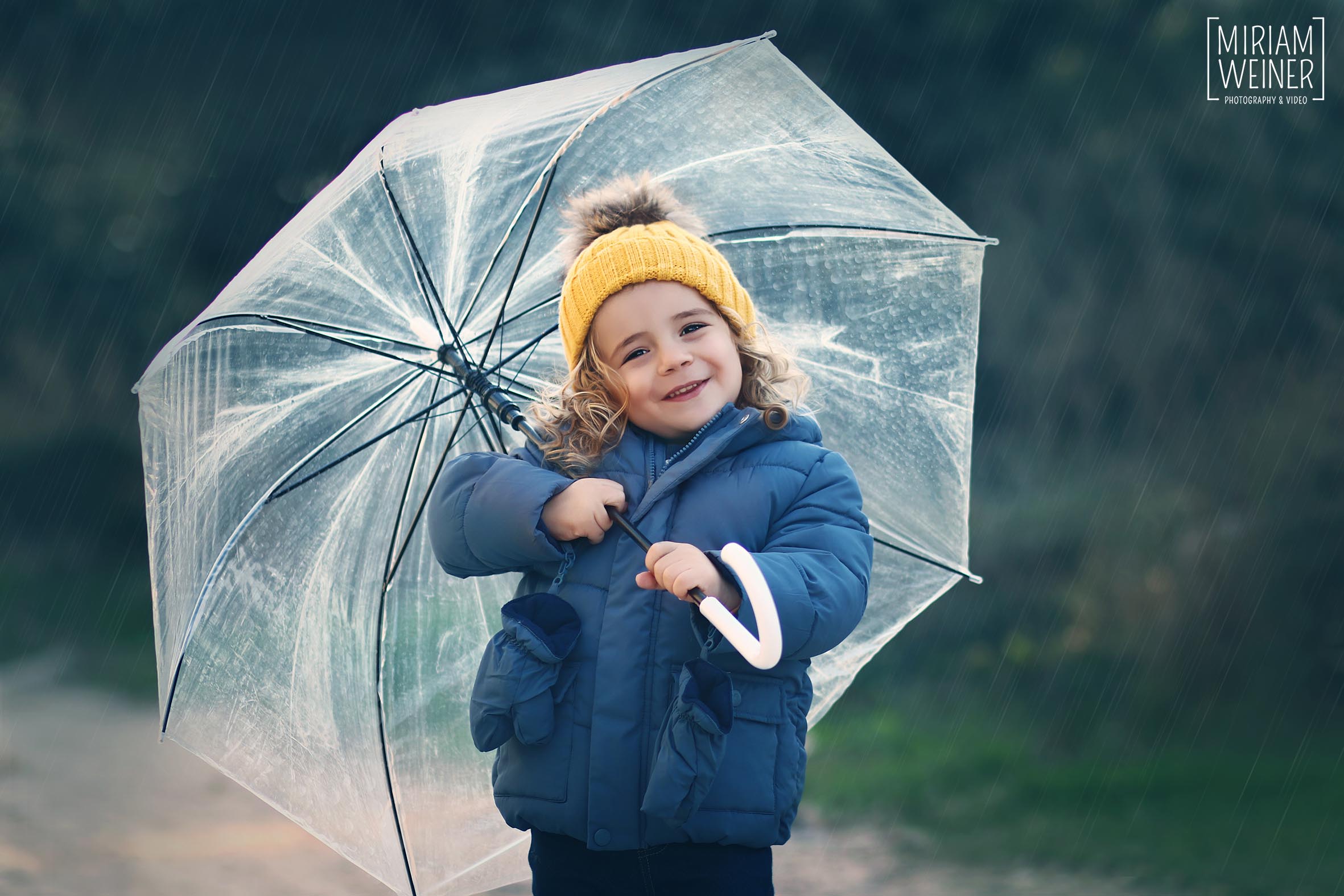 גשום עליז .jpg