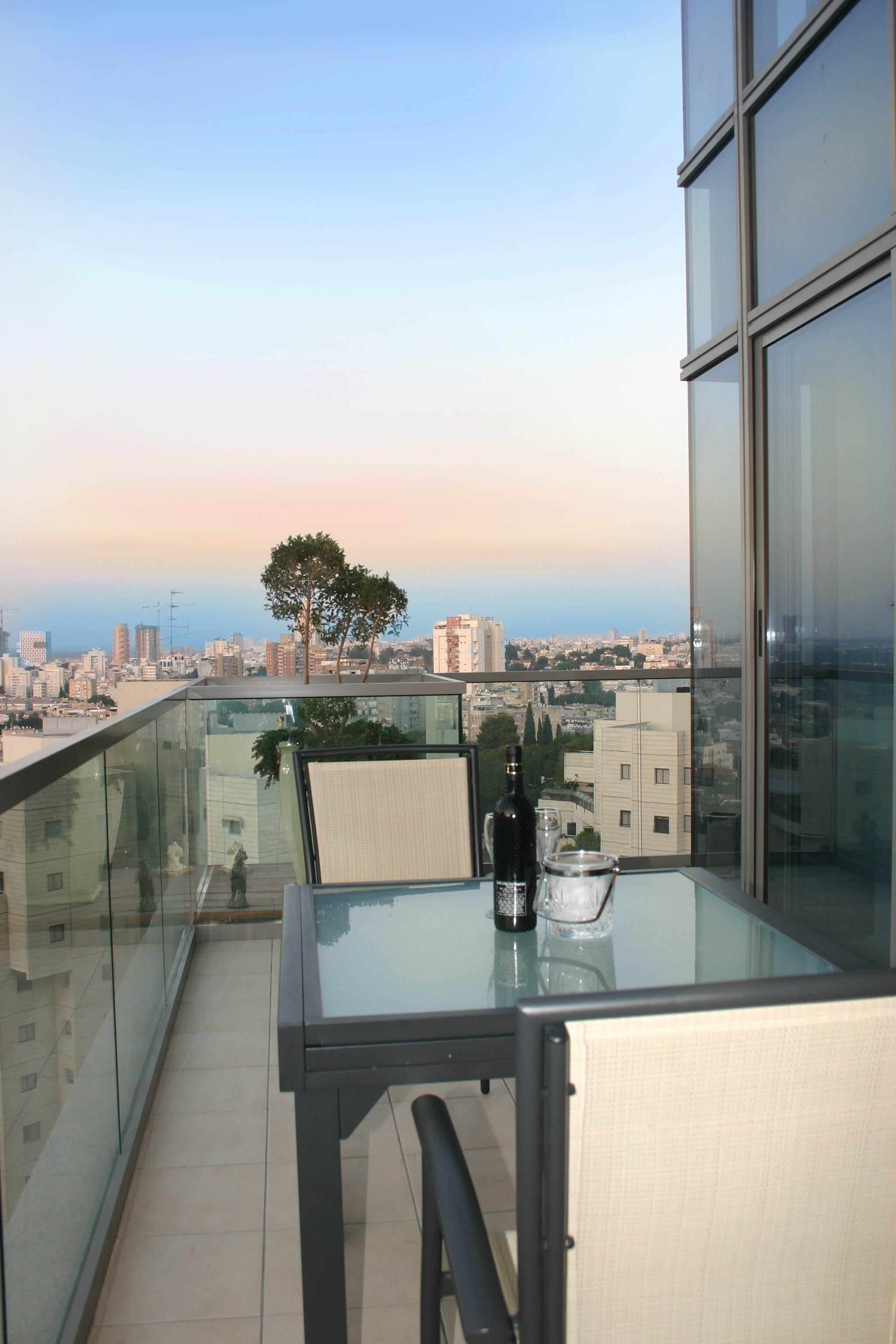 דירת יוקרה במגדלי "גינדי"רמת גן