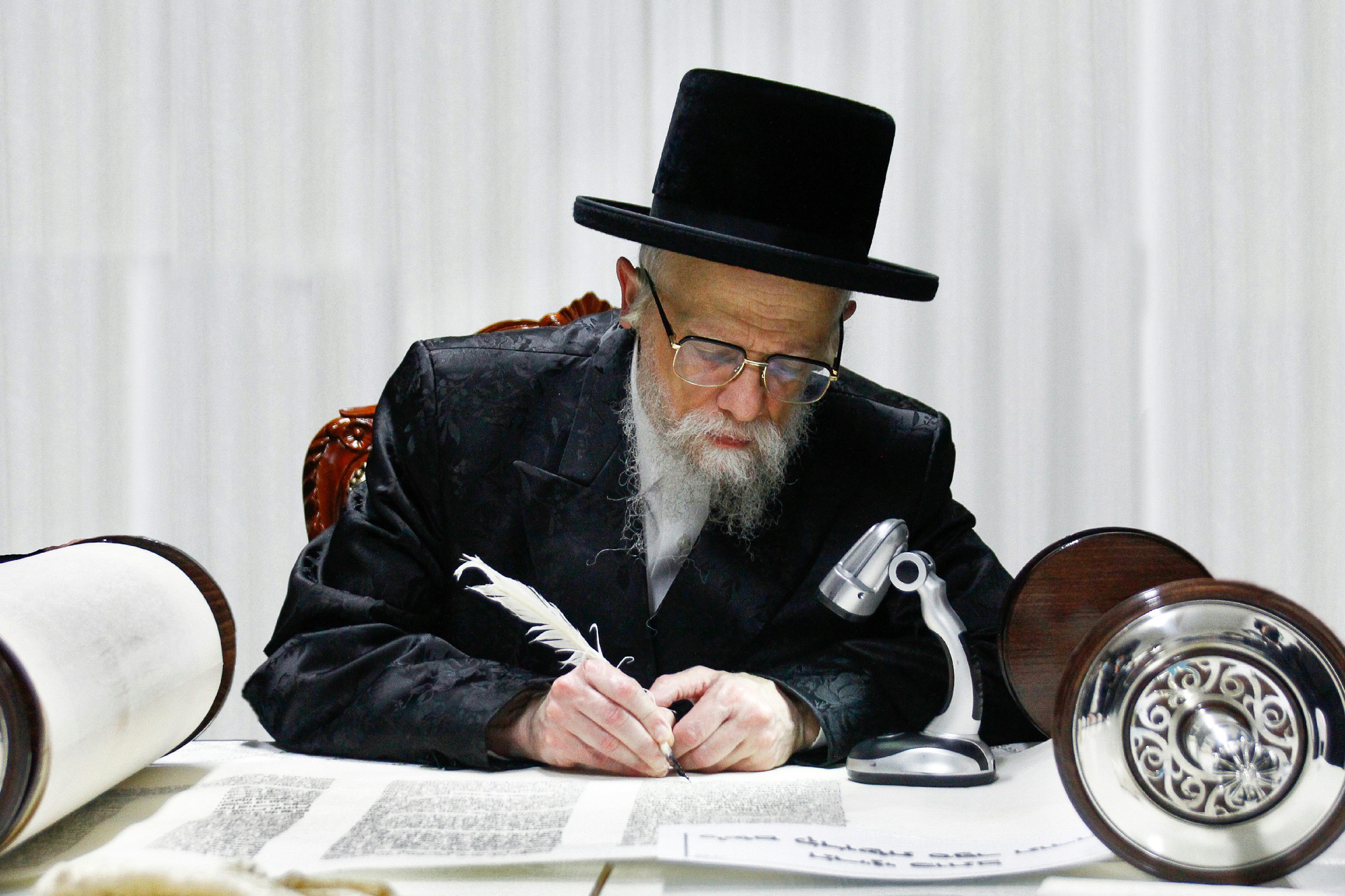 האדמור מסרעט ויזניץ.jpg